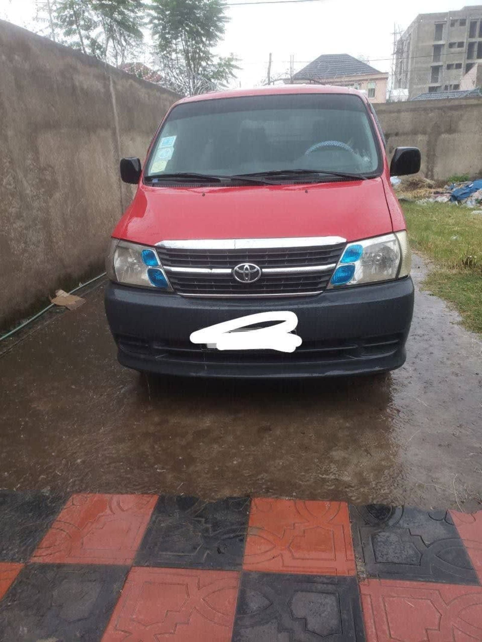 2010 Toyota Hiace Dolphin — photo 3