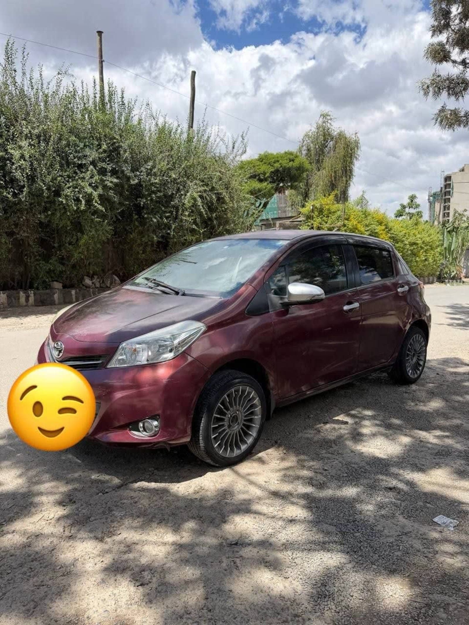 2011 Toyota Yaris Compact — photo 4