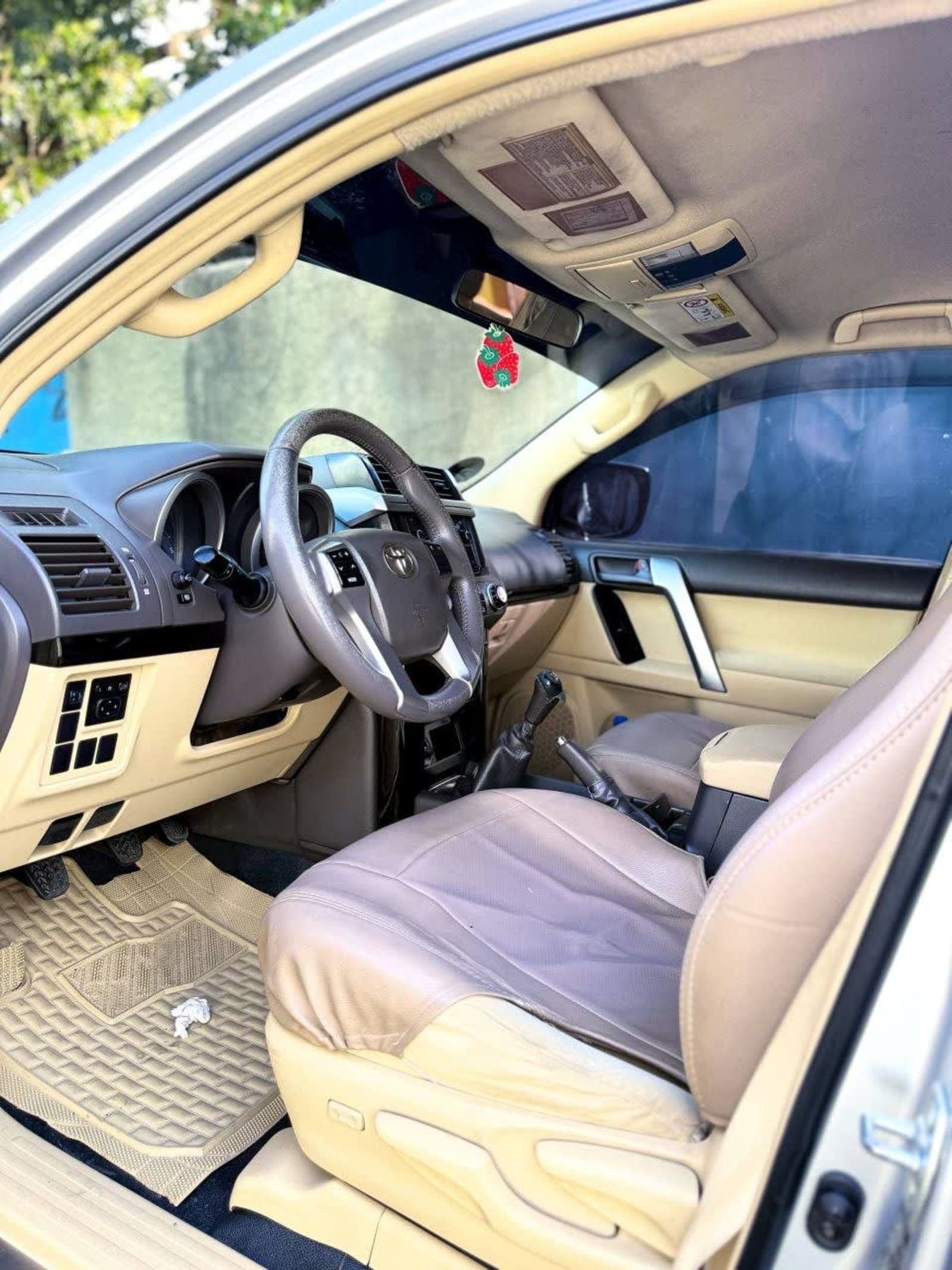 2015 Toyota Landcruiser Prado — photo 2