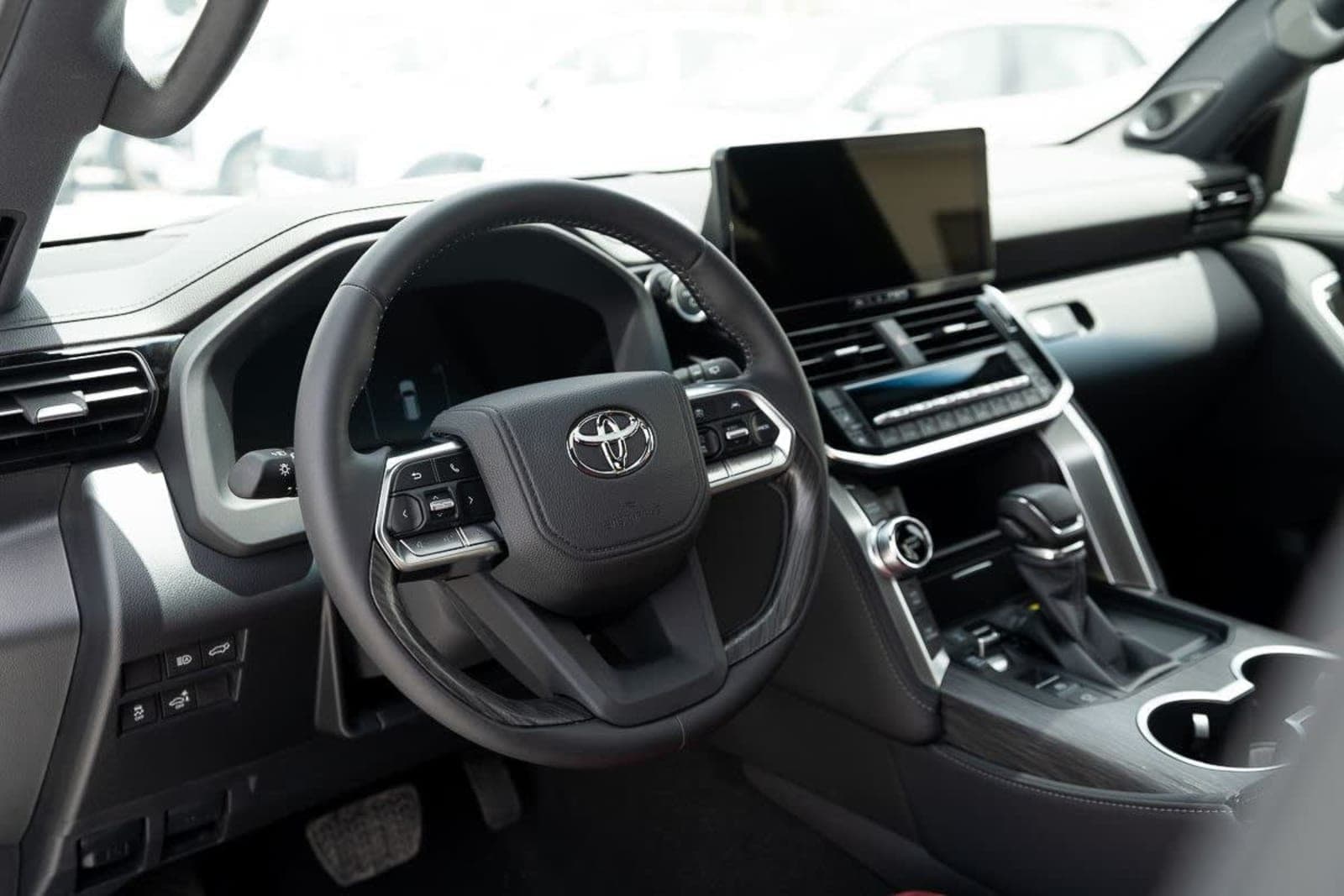 2025 Toyota Land Cruiser 300 VX.R Hybrid — photo 7