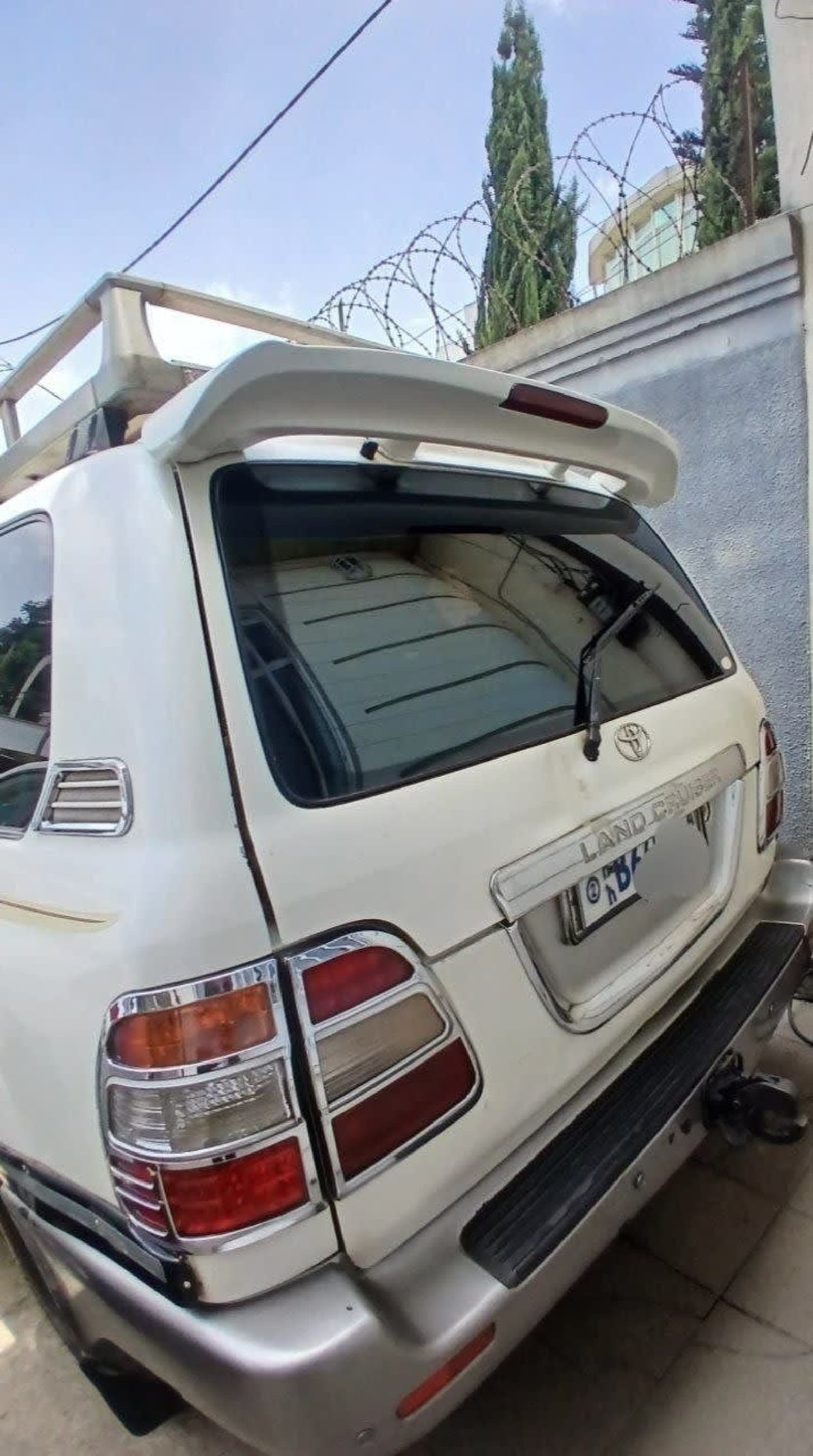 2007 TOYOTA LAND CRUISER 105 — photo 4
