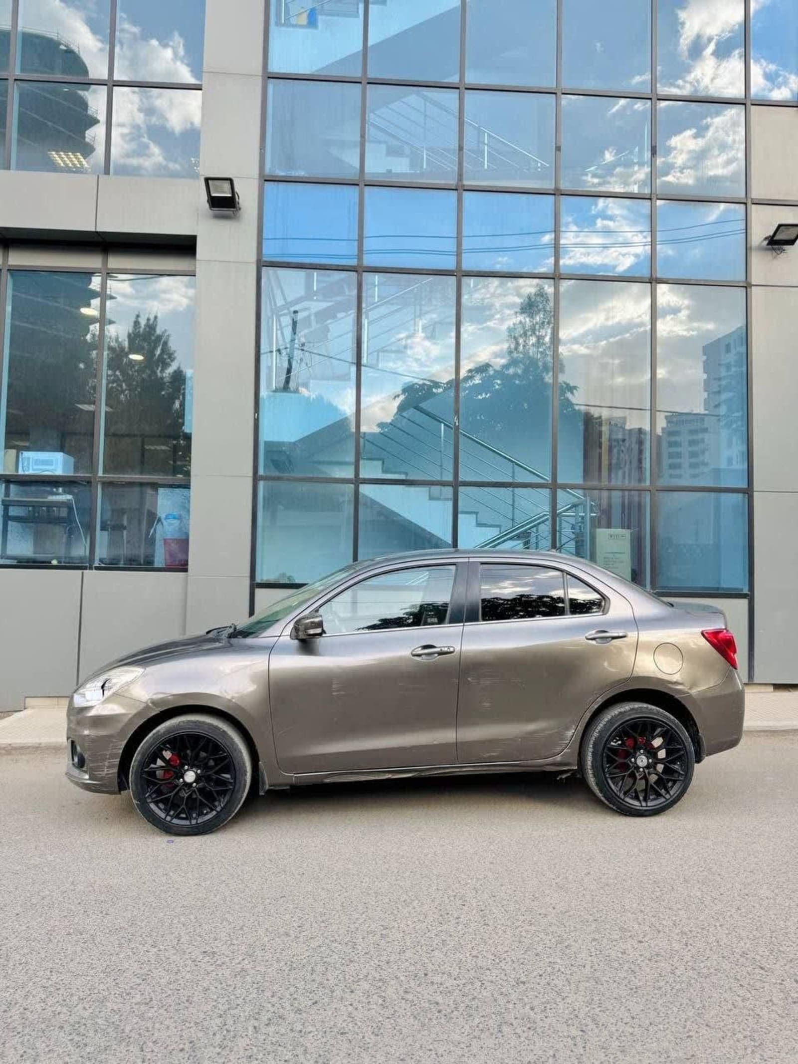 2021 Suzuki Dzire — photo 4
