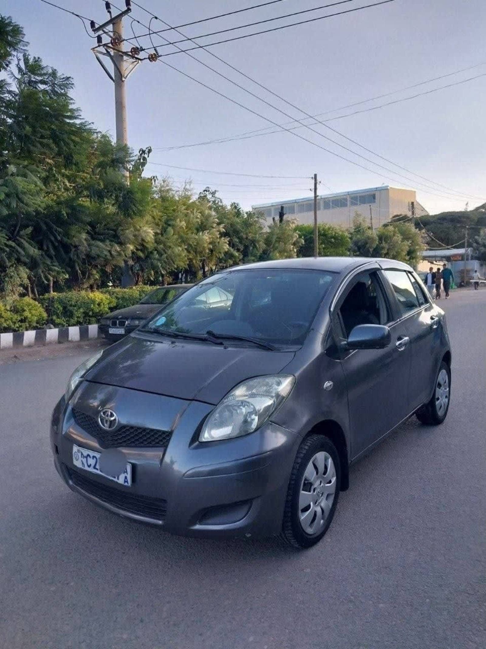 2010 TOYOTA Compact — photo 2