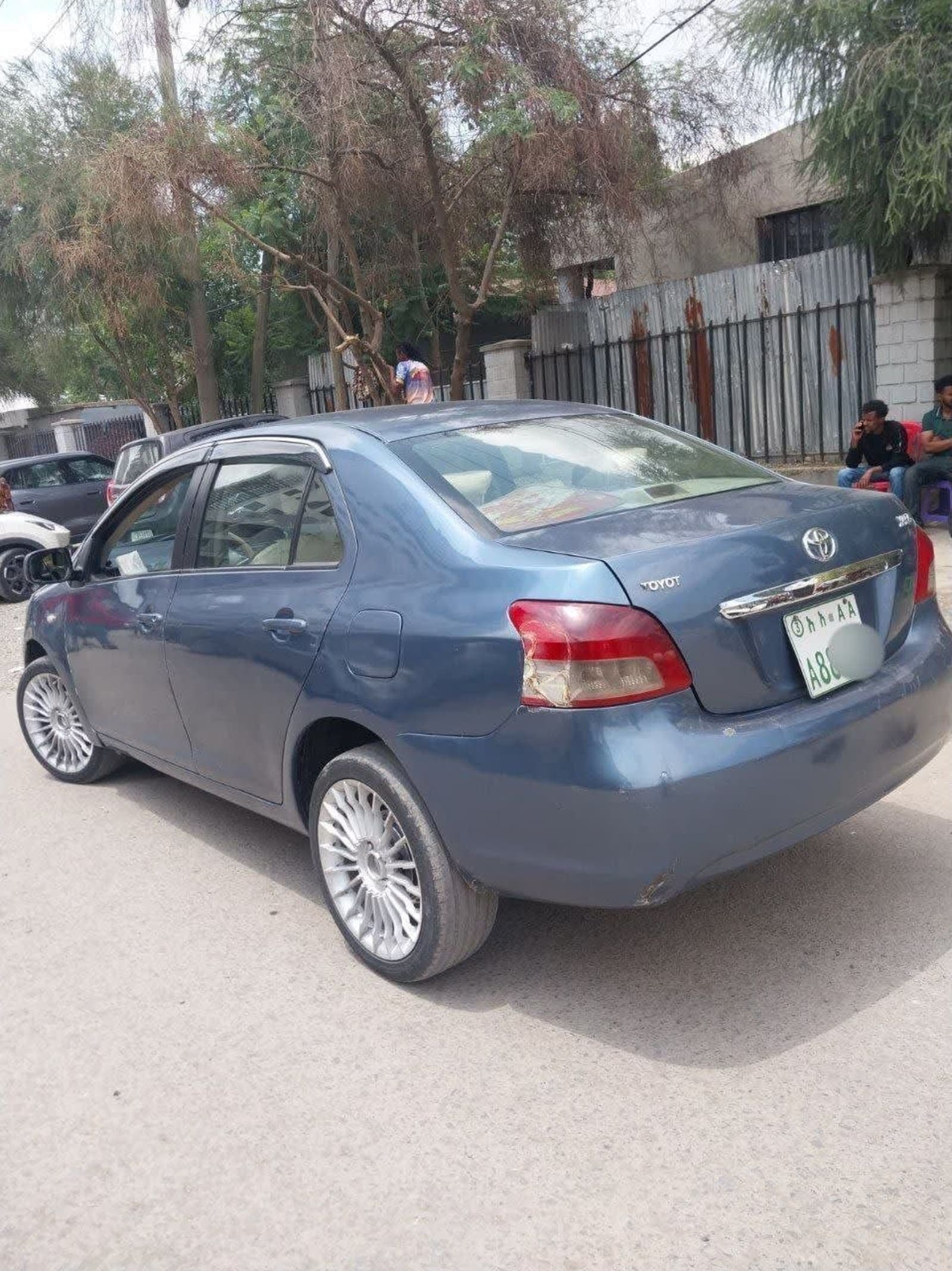 2008 Toyota Yaris Sedan — photo 6