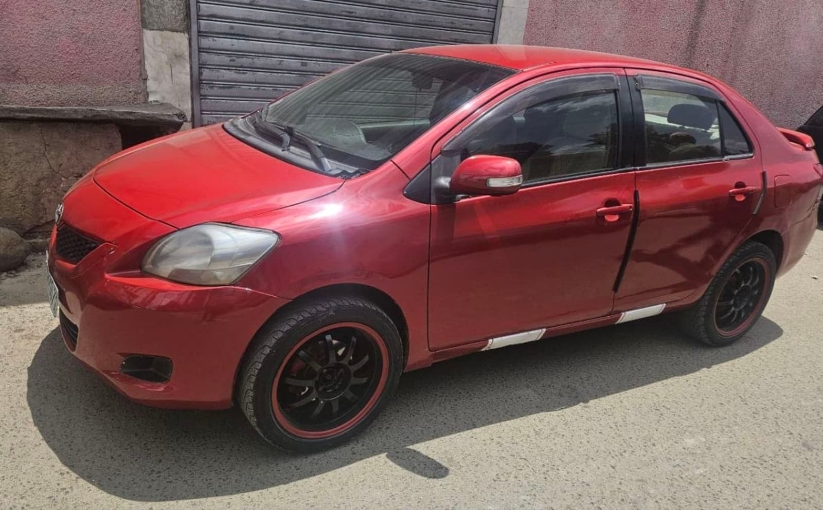 2010 Toyota Belta โ photo 4