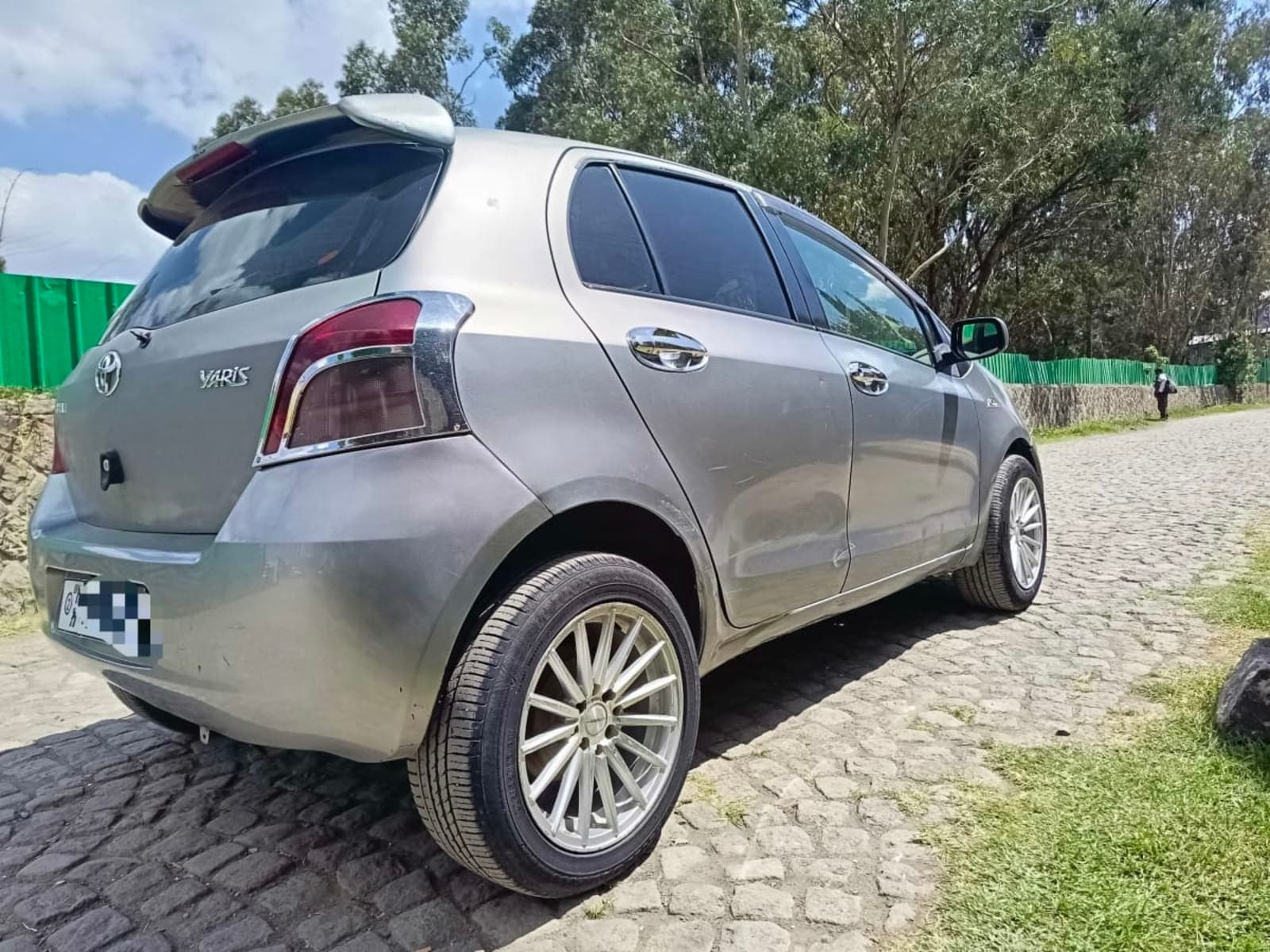 2008 Toyota Yaris Compact — photo 5