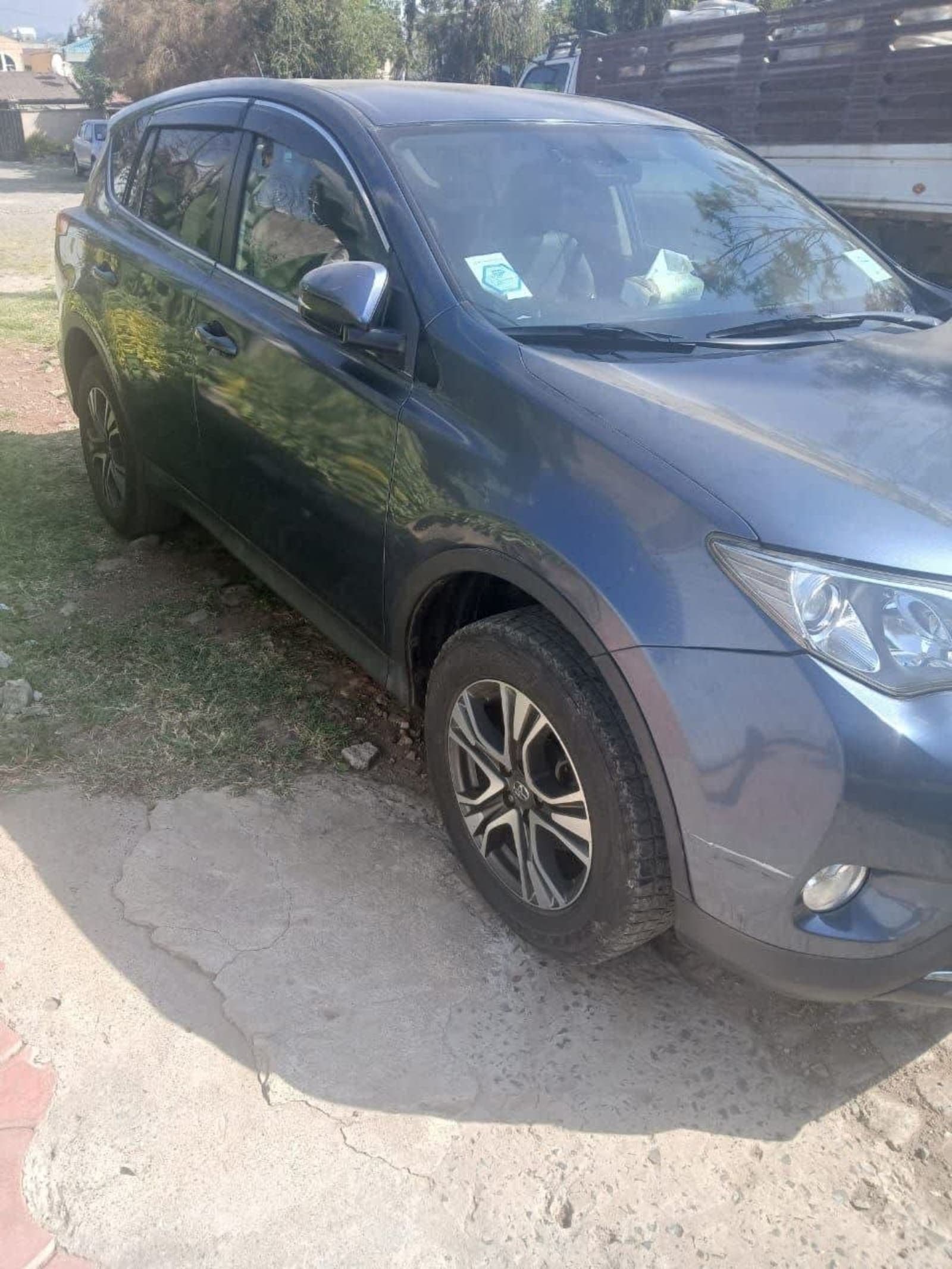 2013 Toyota RAV4 — photo 6
