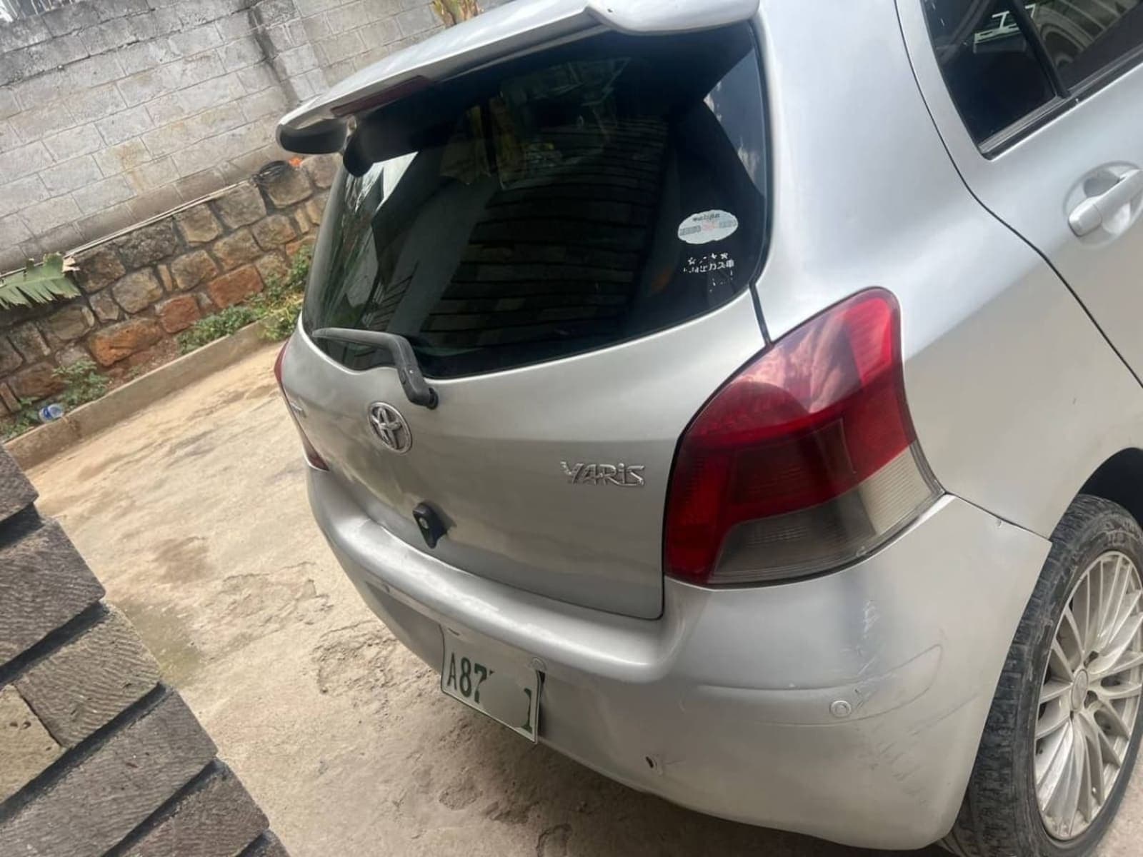 2009 Toyota Yaris โ photo 4