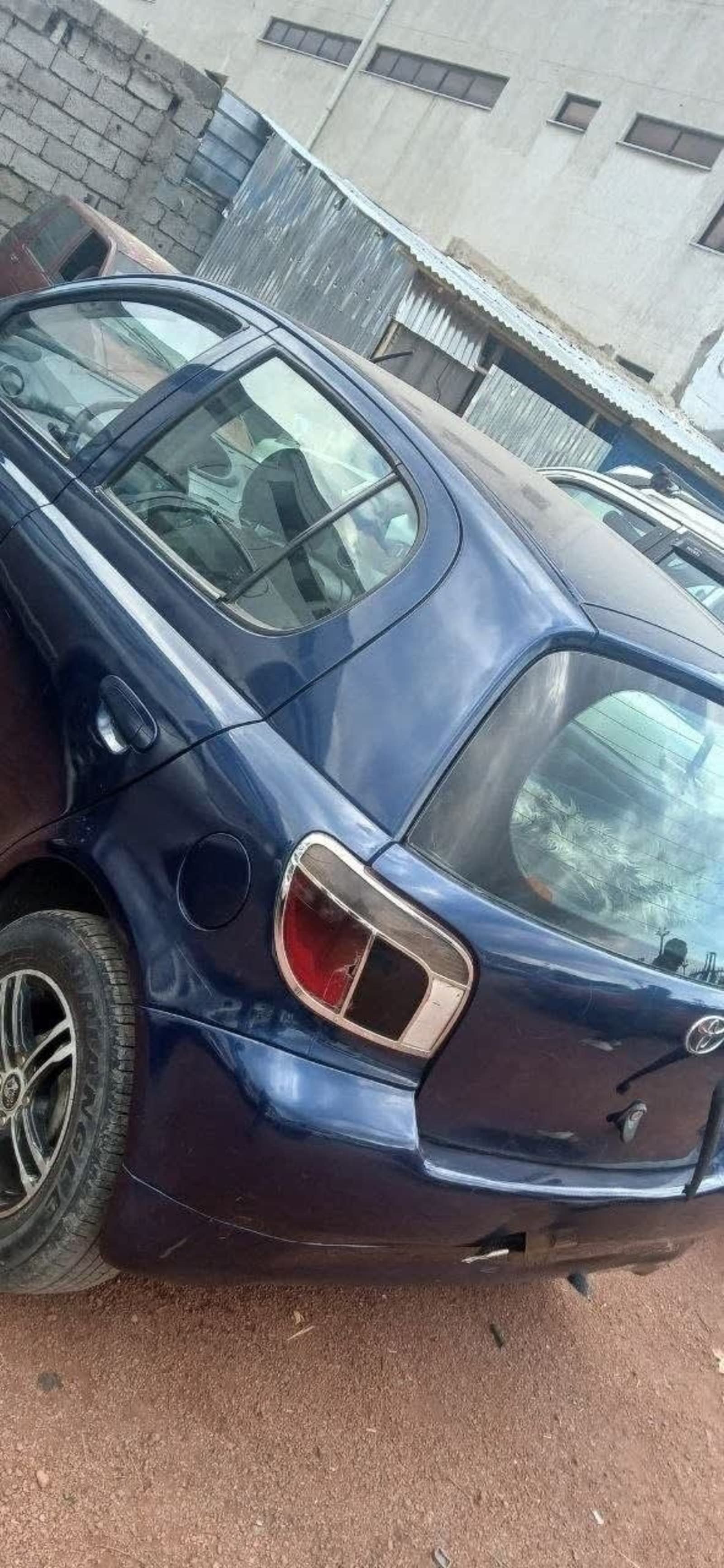 2000 Toyota Vitz