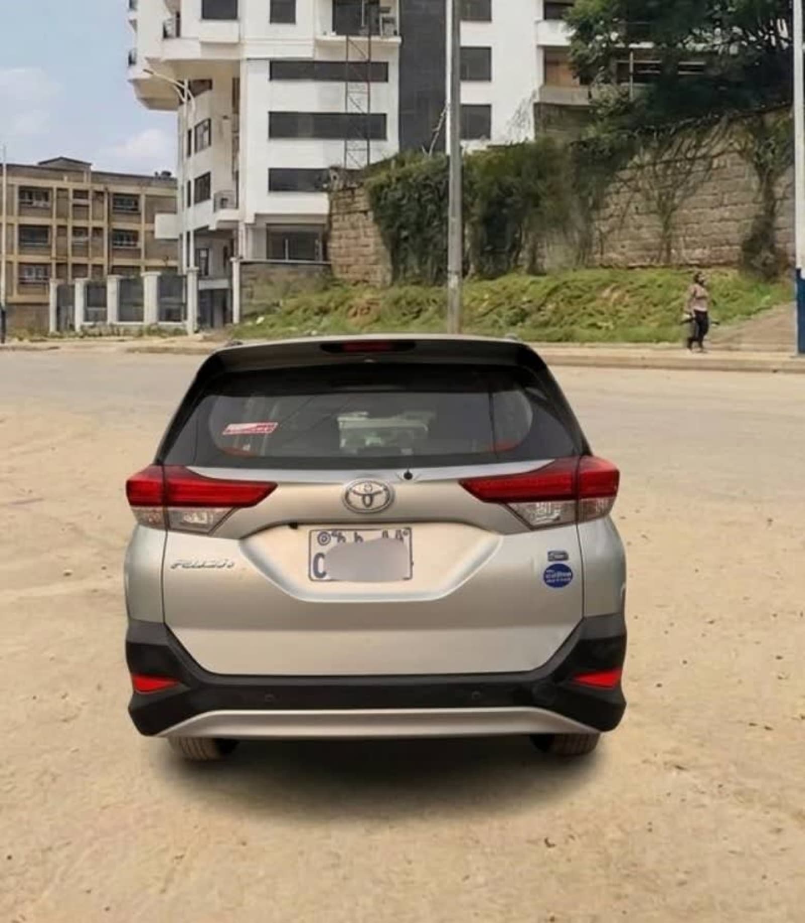 2023 Toyota Rush — photo 5