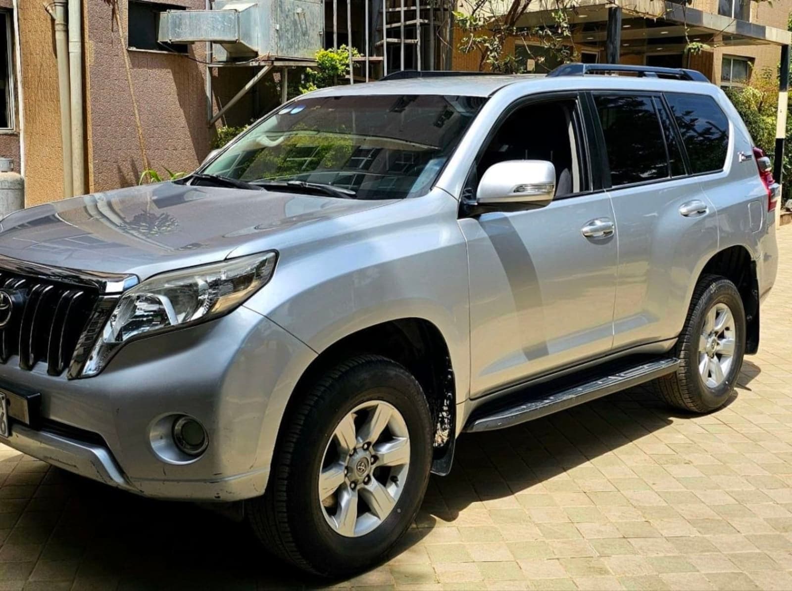 2015 Toyota Land Cruiser Prado — photo 7