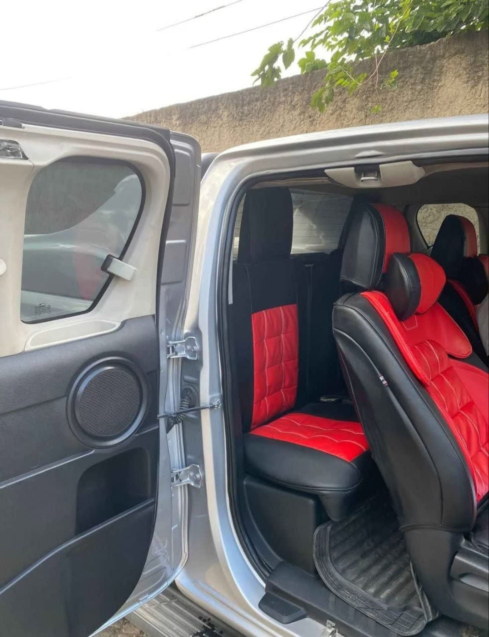 2017 Toyota Hilux Revo — photo 4