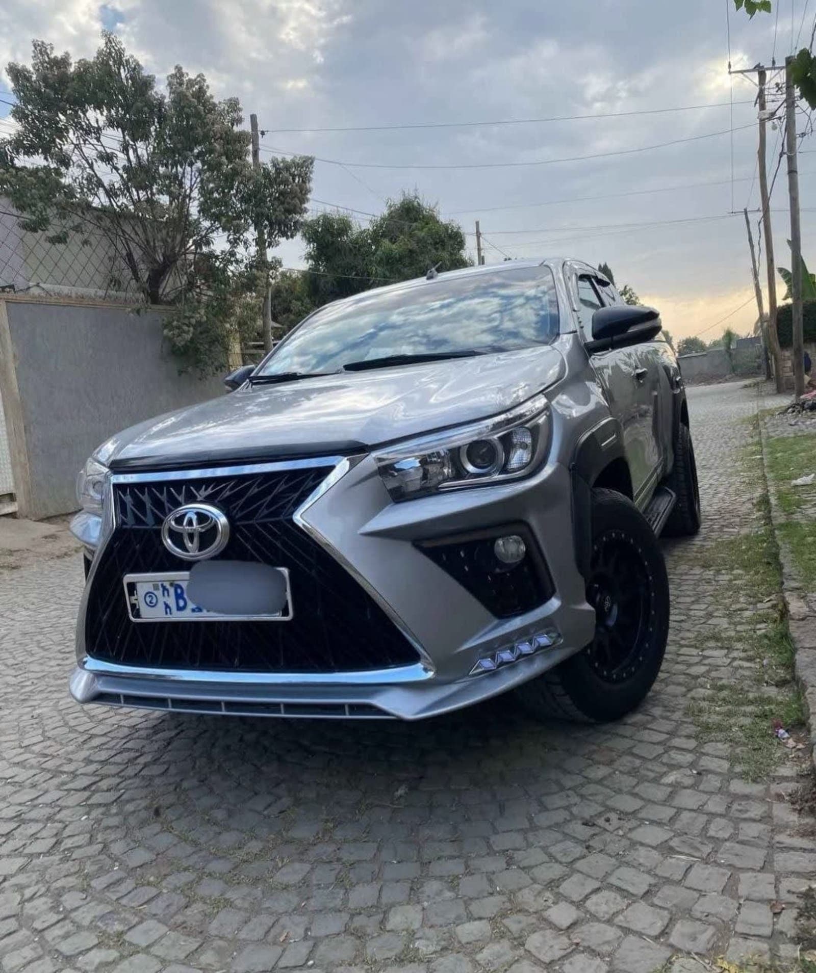 2017 Toyota Hilux Revo — photo 6