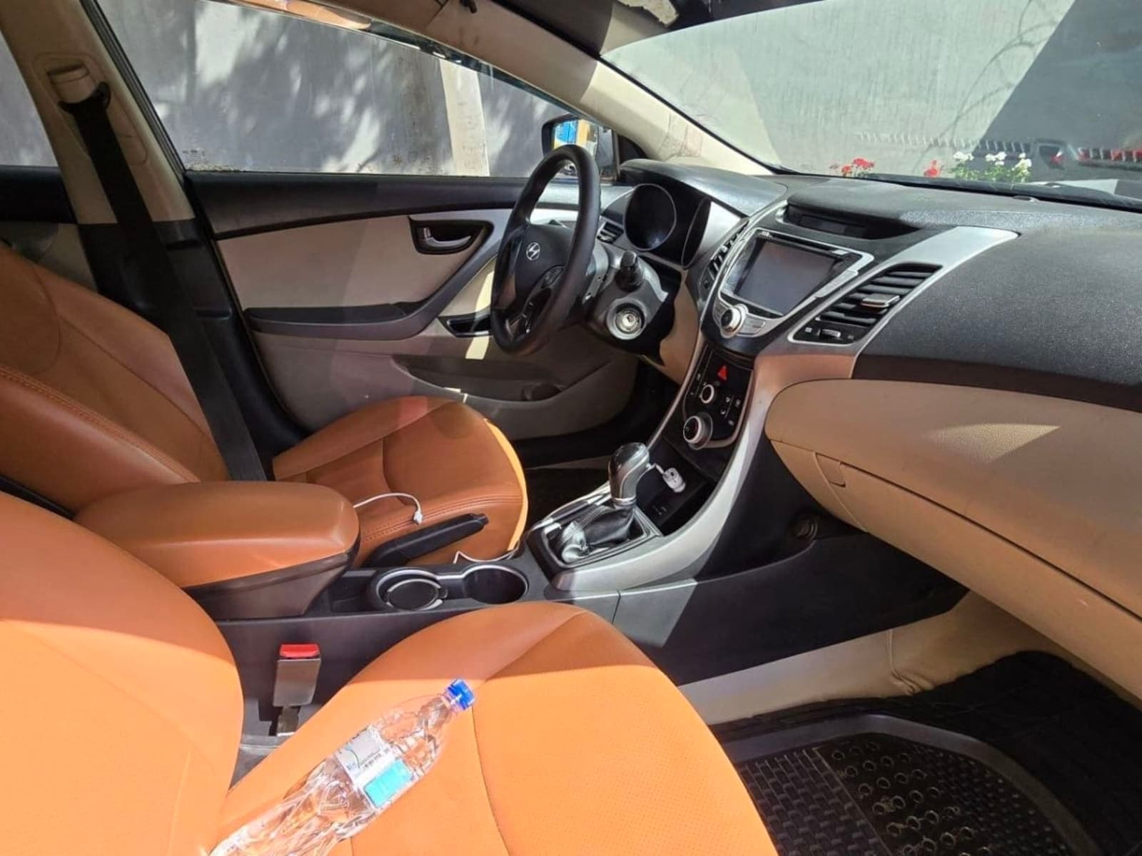 2014 Hyundai Elantra — photo 4