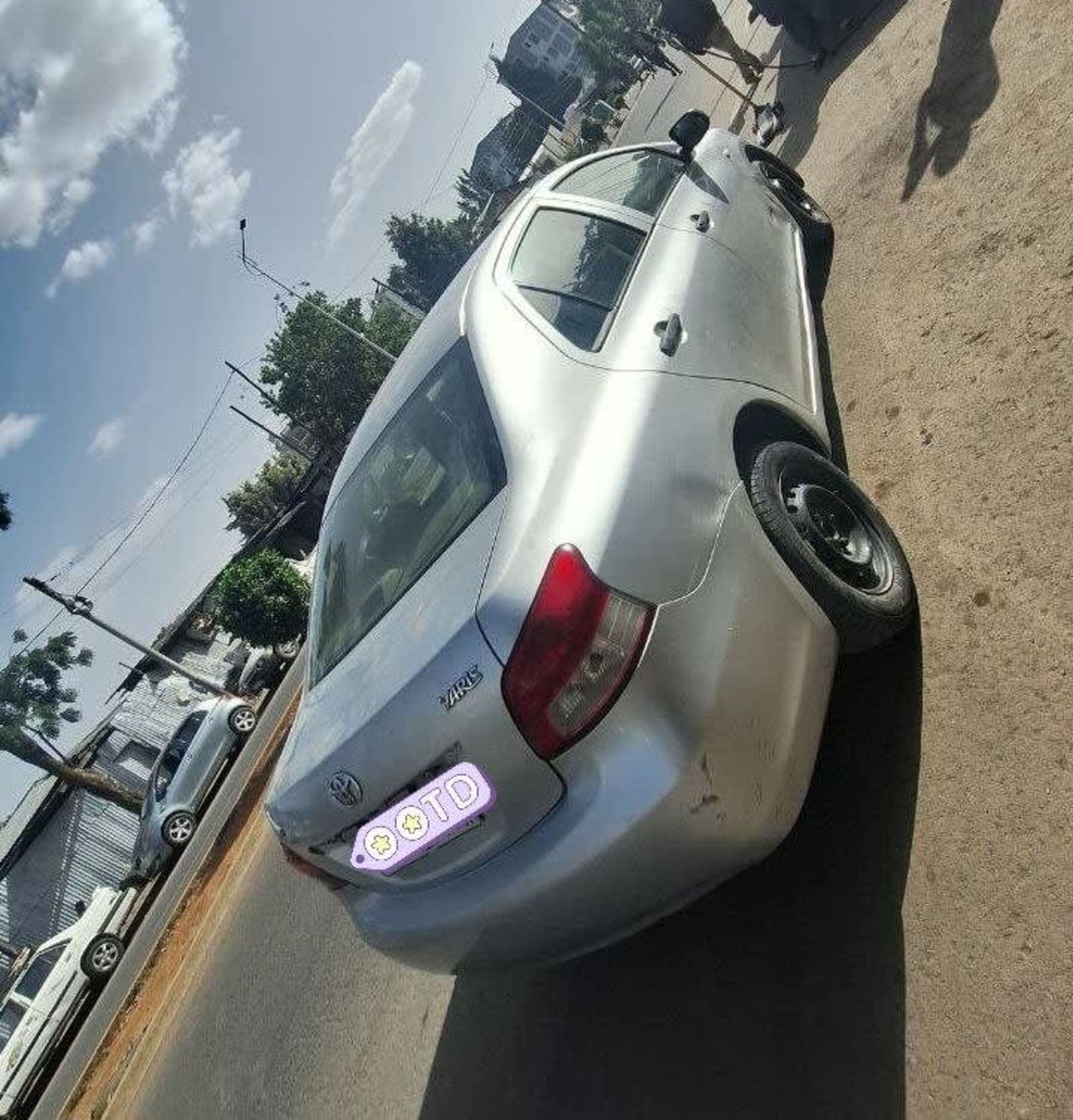 2011 Toyota Yaris Sedan — photo 6