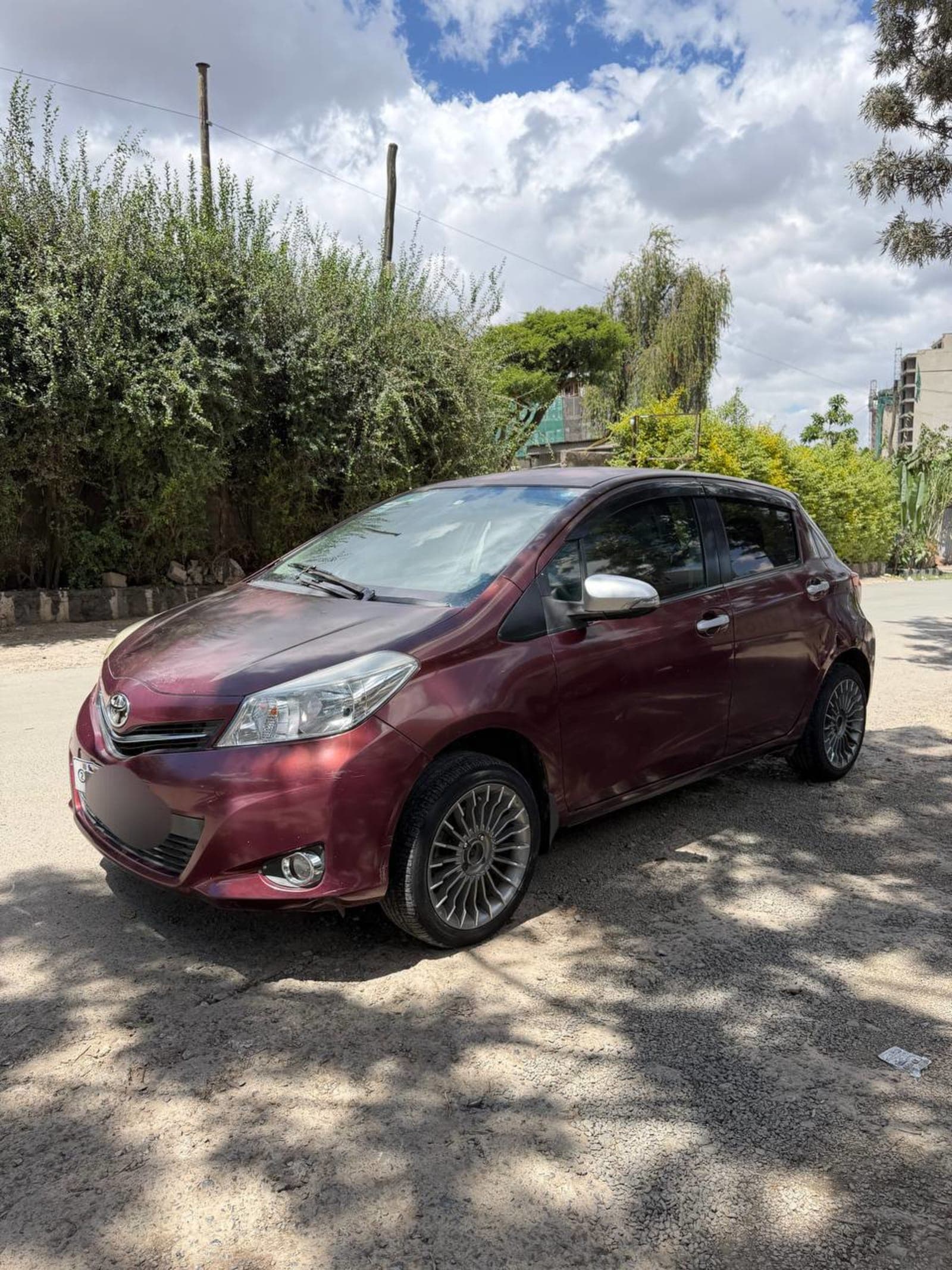 2011 Toyota Yaris Compact — photo 5