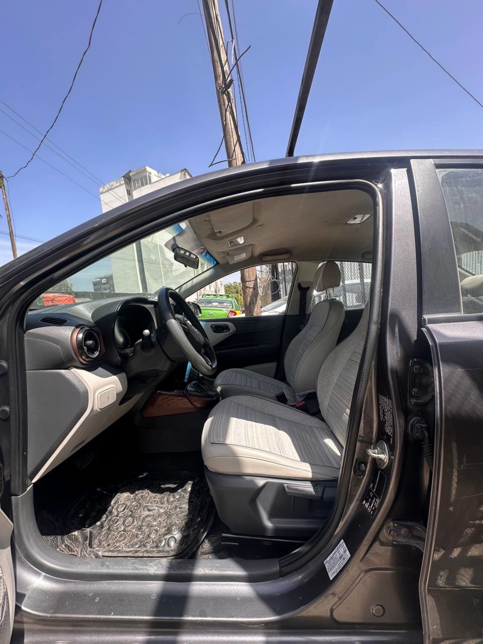 2022 Hyundai Grand i10 — photo 4