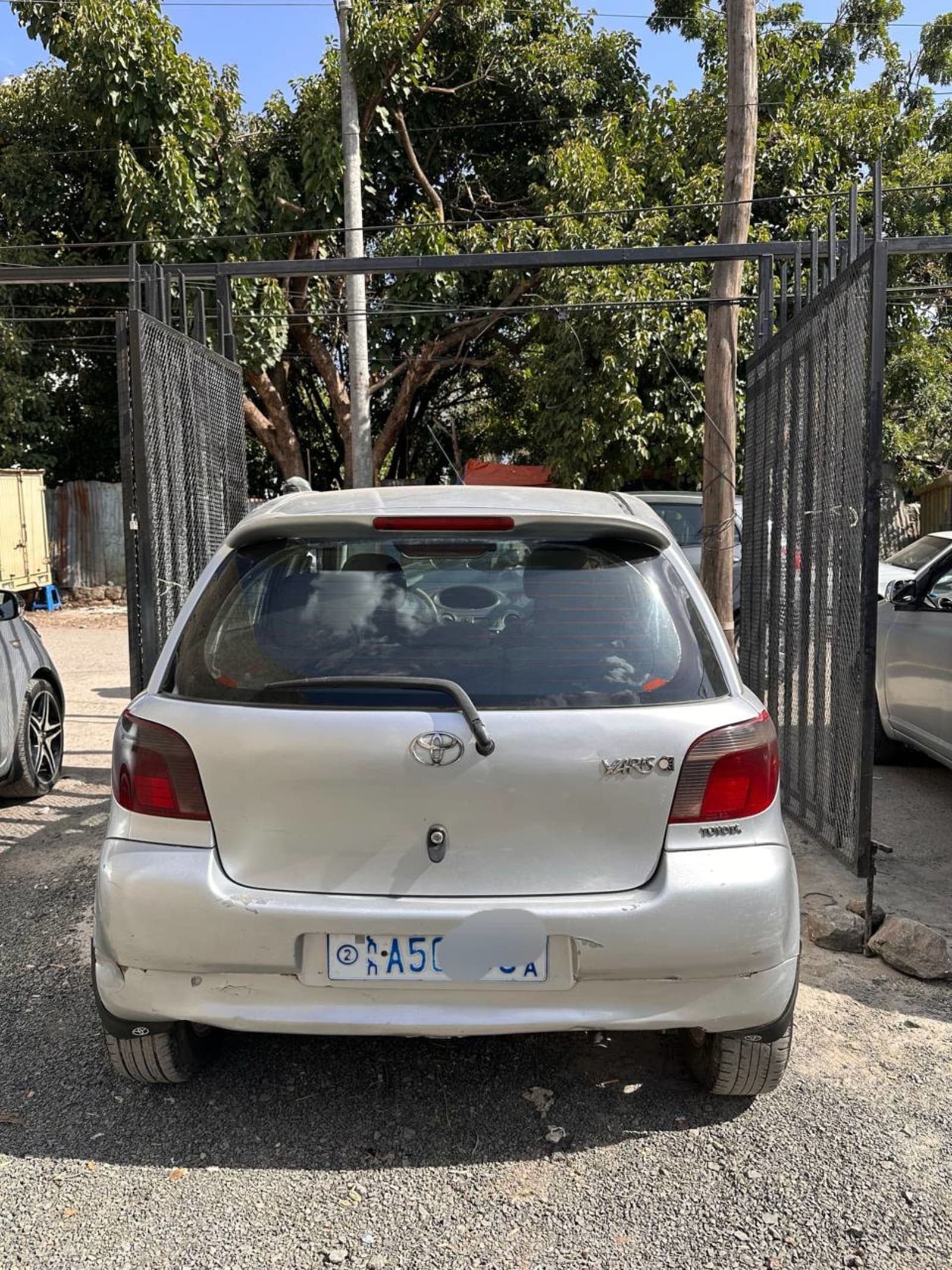 2001 Toyota Vitz Yaris — photo 2