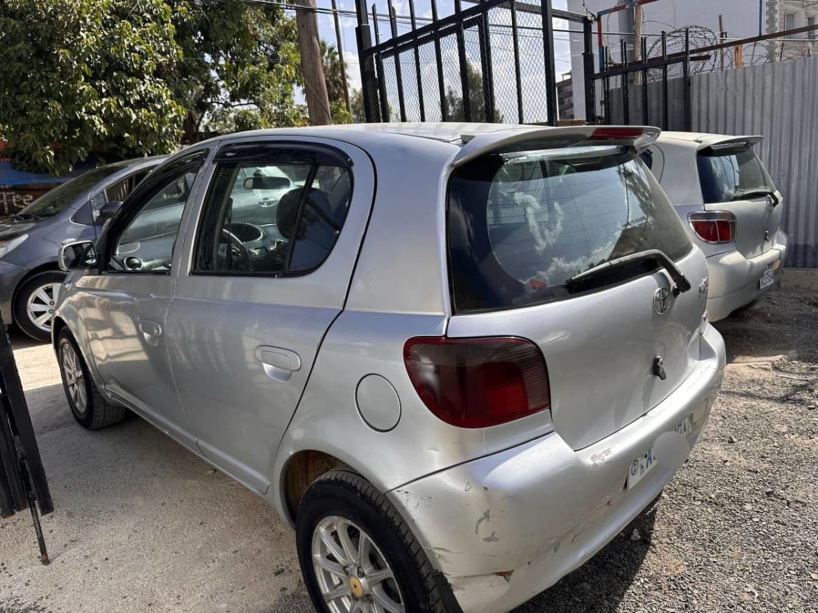 2001 Toyota Vitz Yaris — photo 3