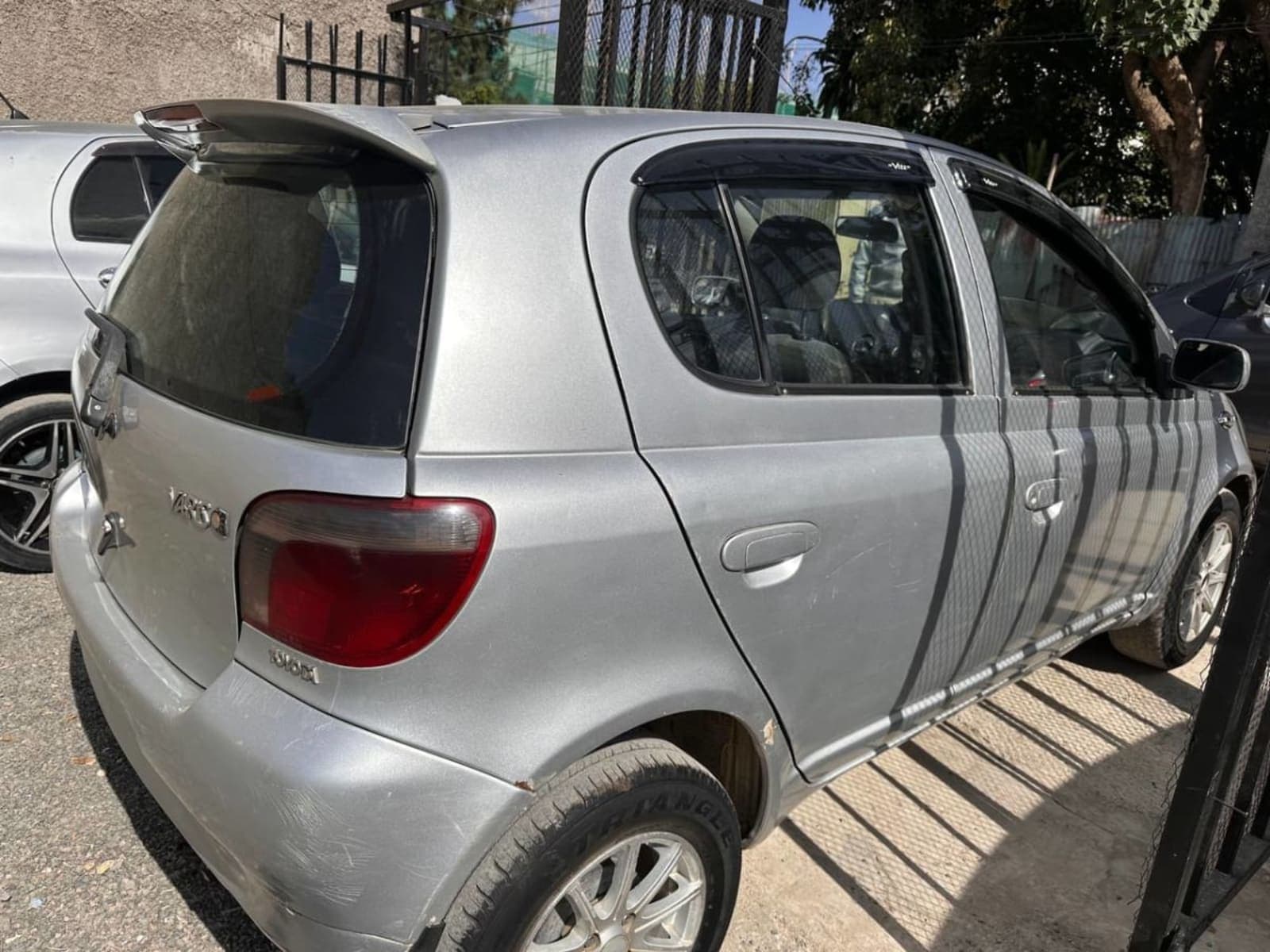 2001 Toyota Vitz Yaris — photo 4