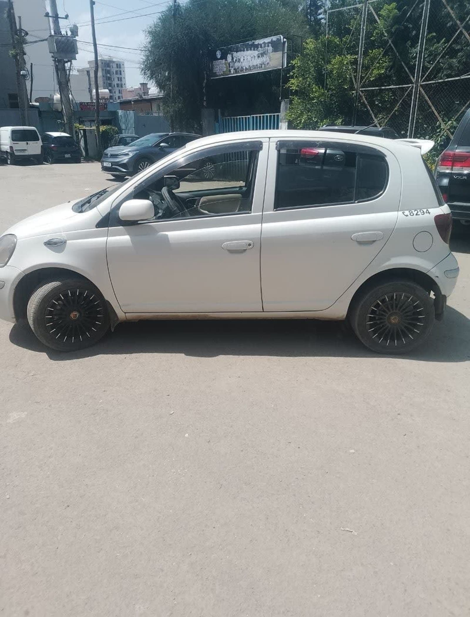2004 Toyota Vitz