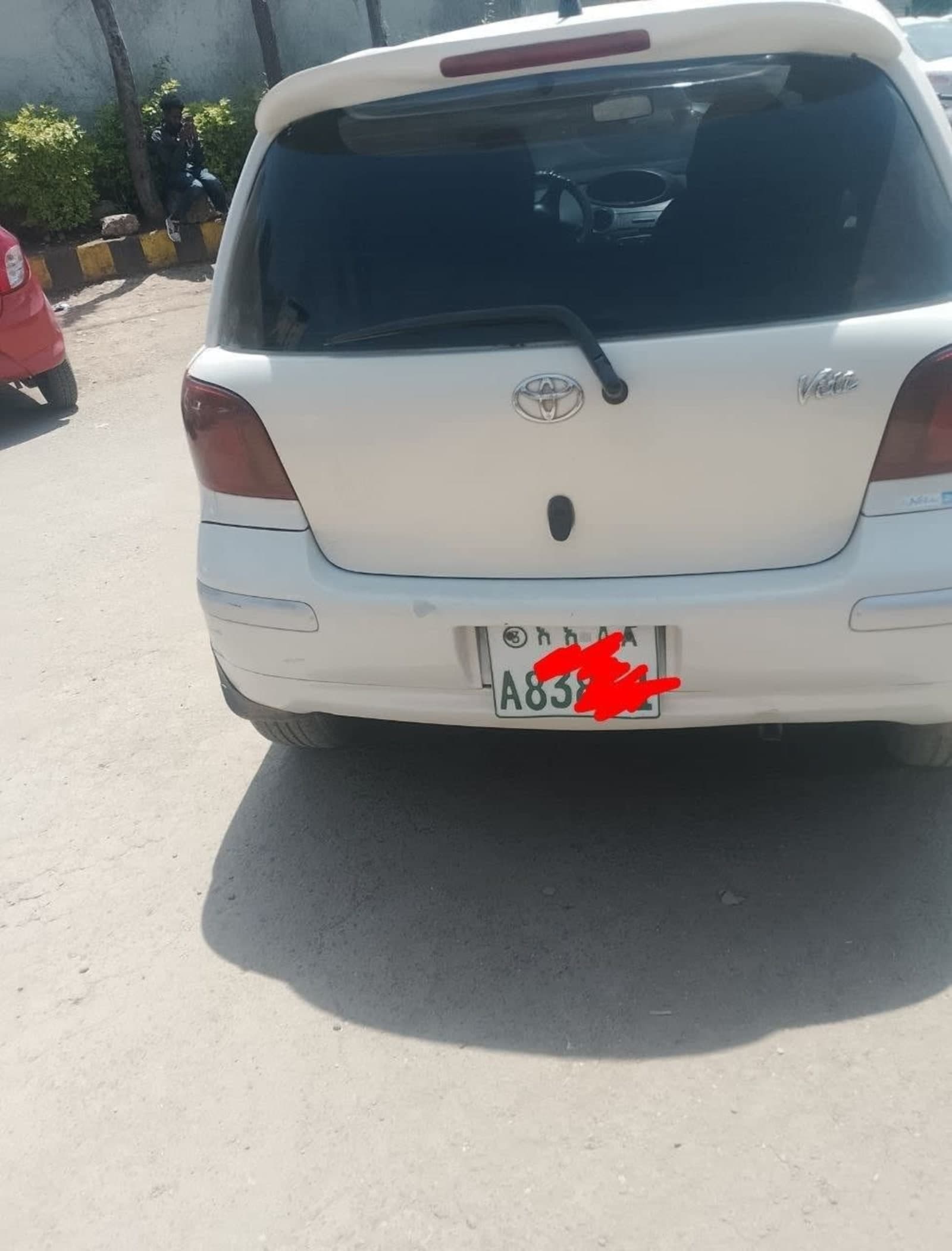2004 Toyota Vitz — photo 2