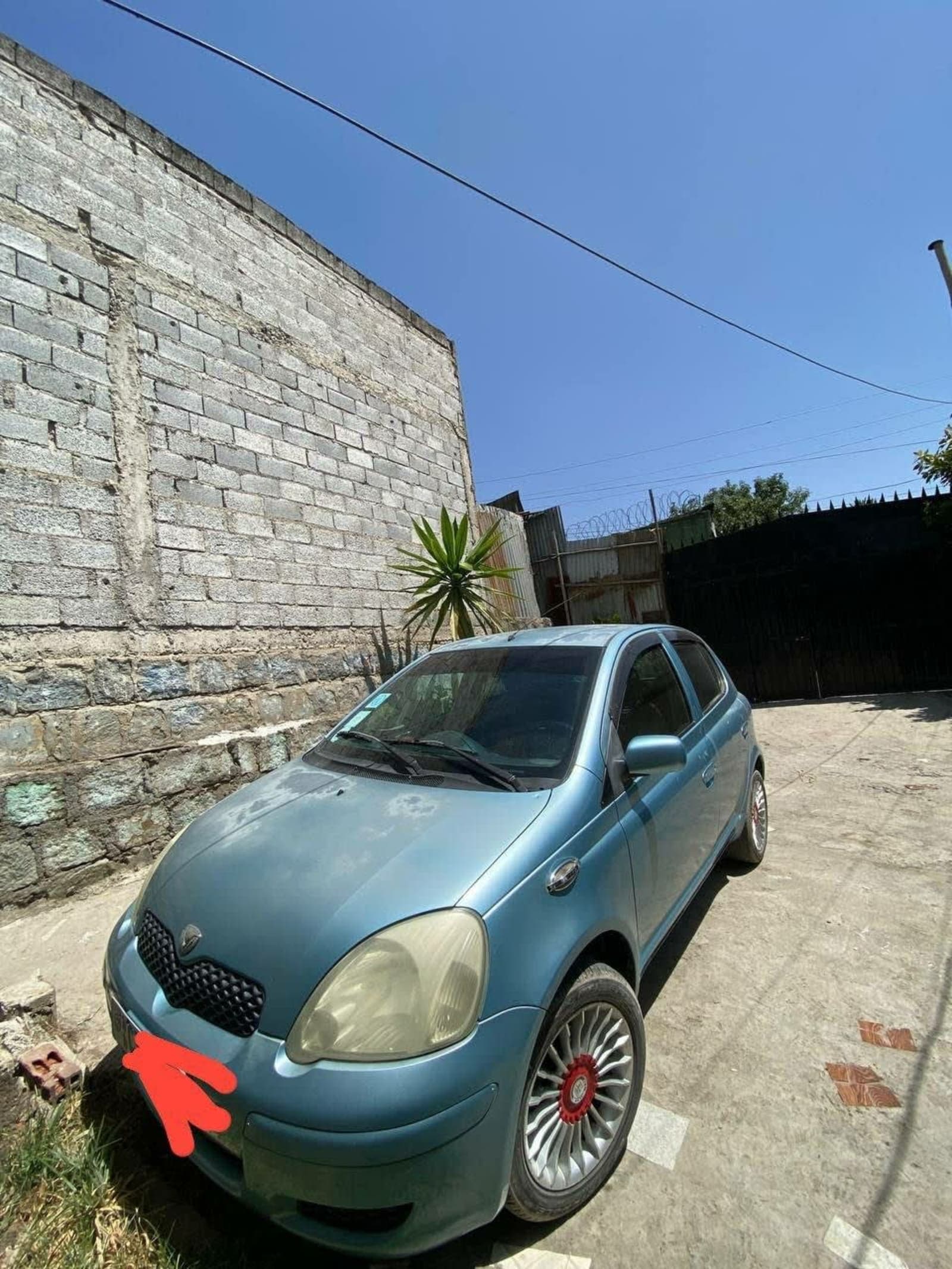 2002 Toyota Vitz — photo 3