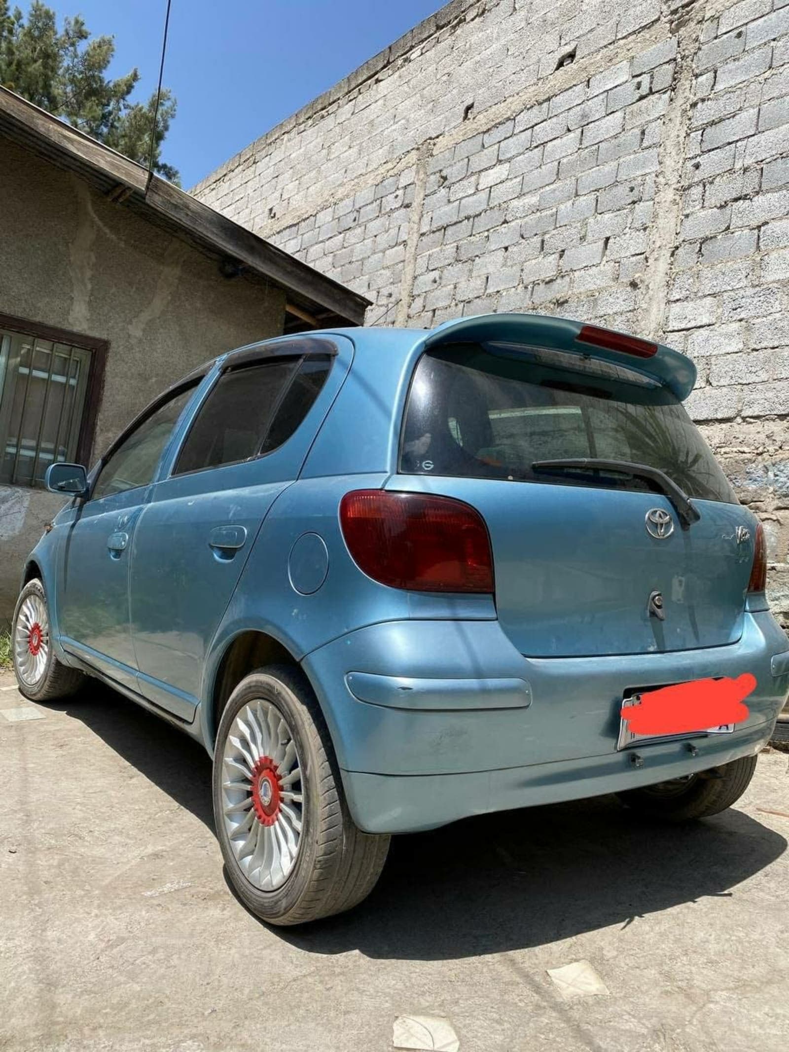 2002 Toyota Vitz — photo 4