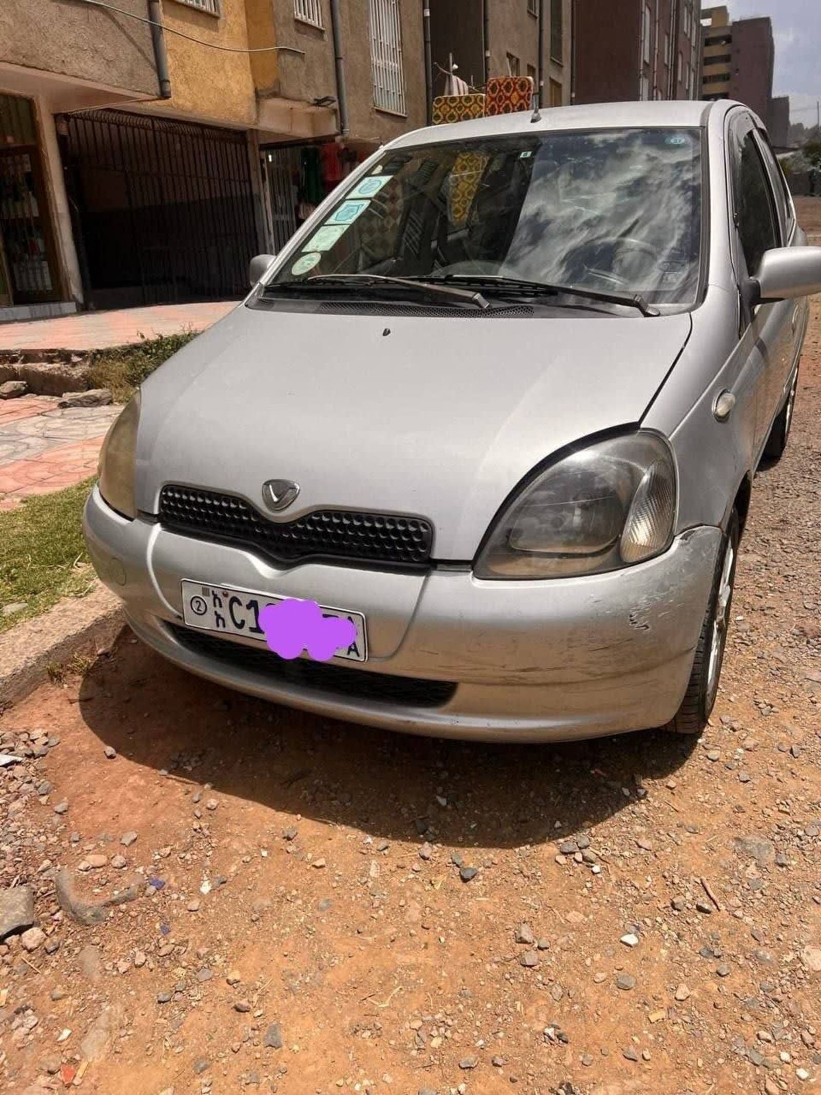 2001 toyota vitz — photo 4