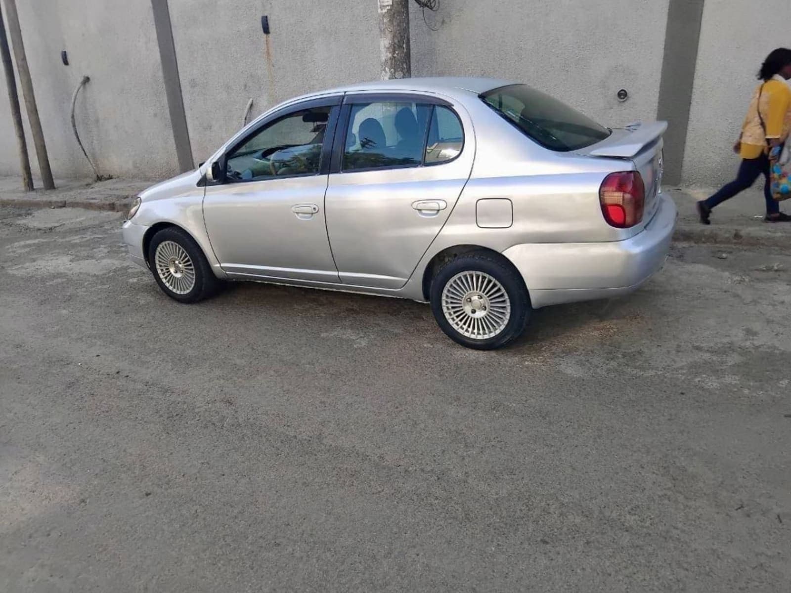 2001 Toyota Paltz