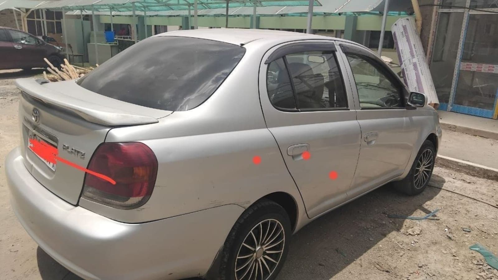 2004 Toyota Platz — photo 3