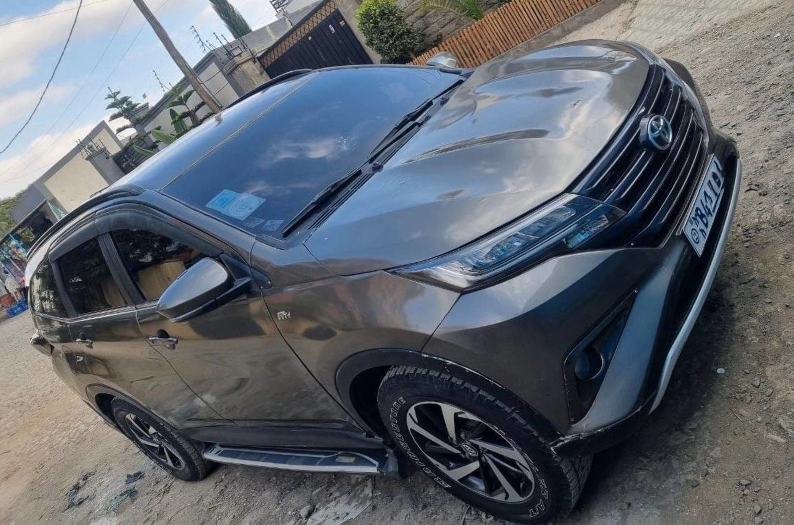 2019 Toyota Rush (G) — photo 2