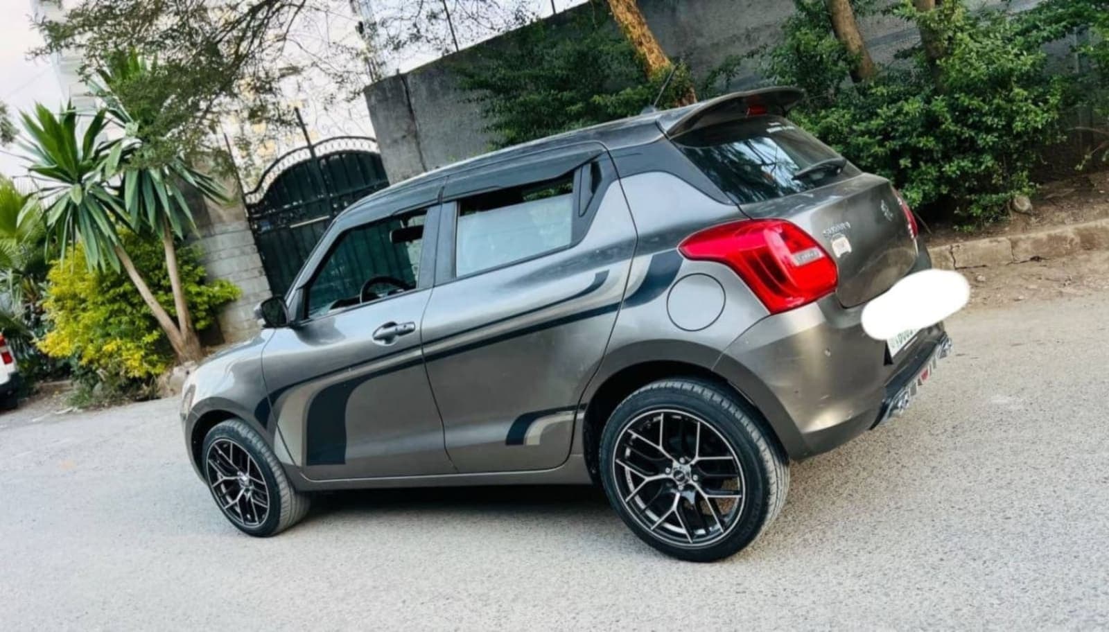 2022 Suzuki Swift — photo 2