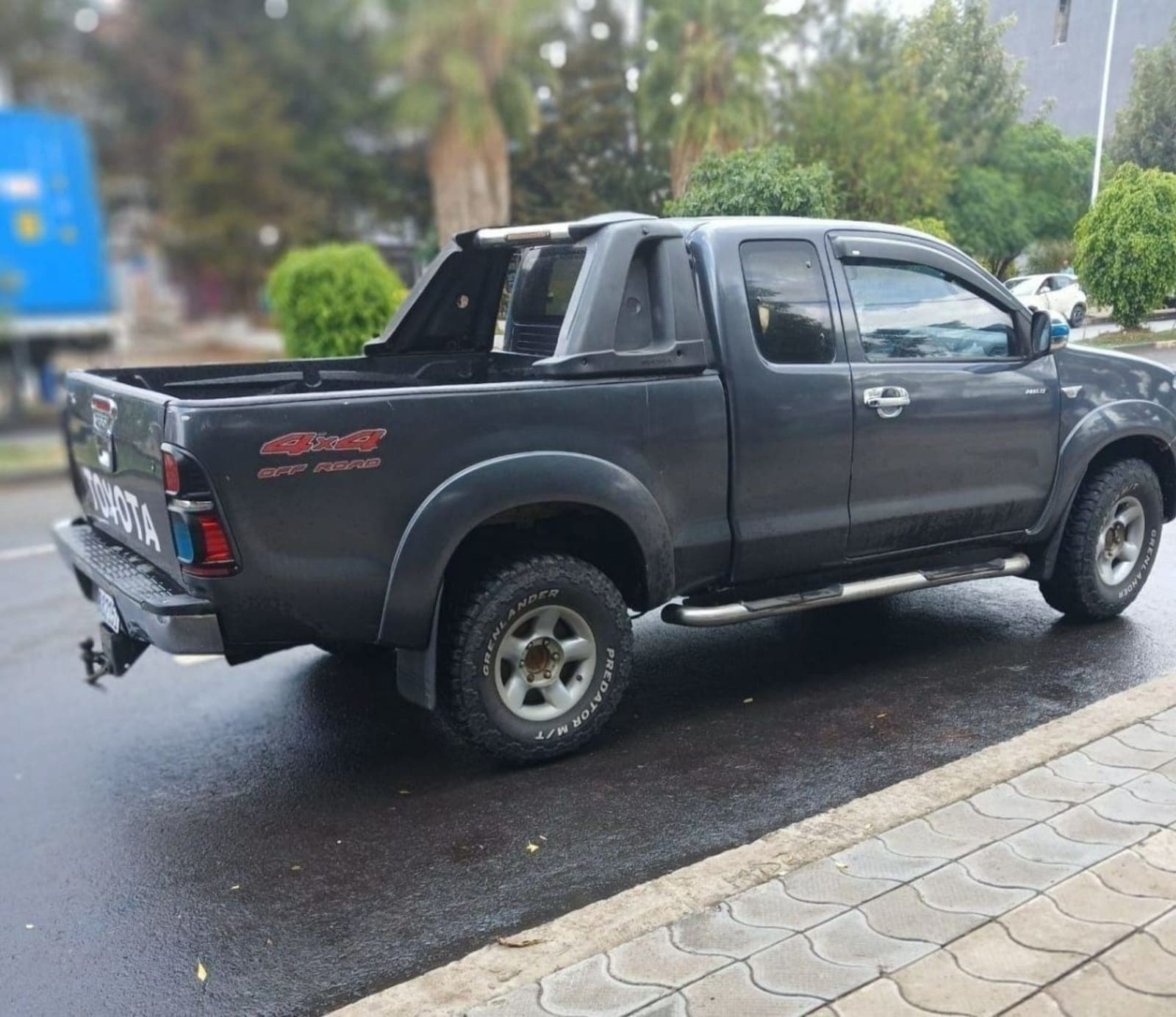 2011 Toyota Hilux X cab — photo 4