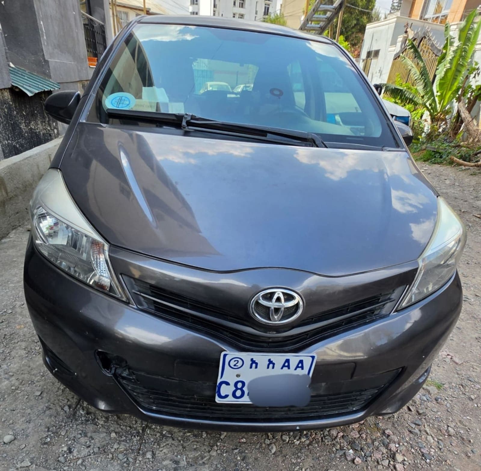 2012 Toyota Yaris Compact — photo 8