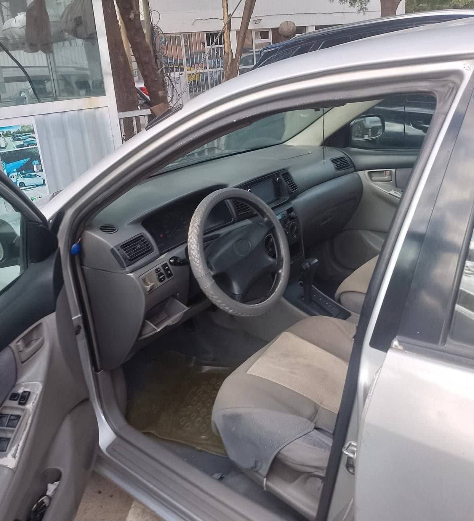 2003 Toyota Corolla — photo 2