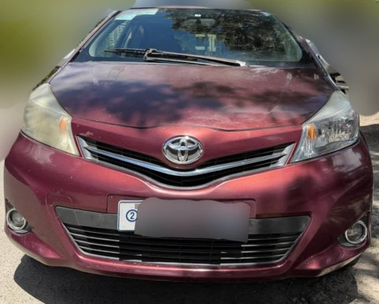 2011 Toyota Yaris Compact — photo 5