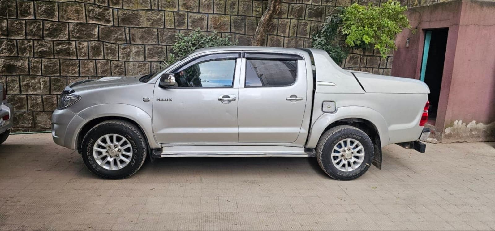 2011 Toyota Hilux Double Cab — photo 8