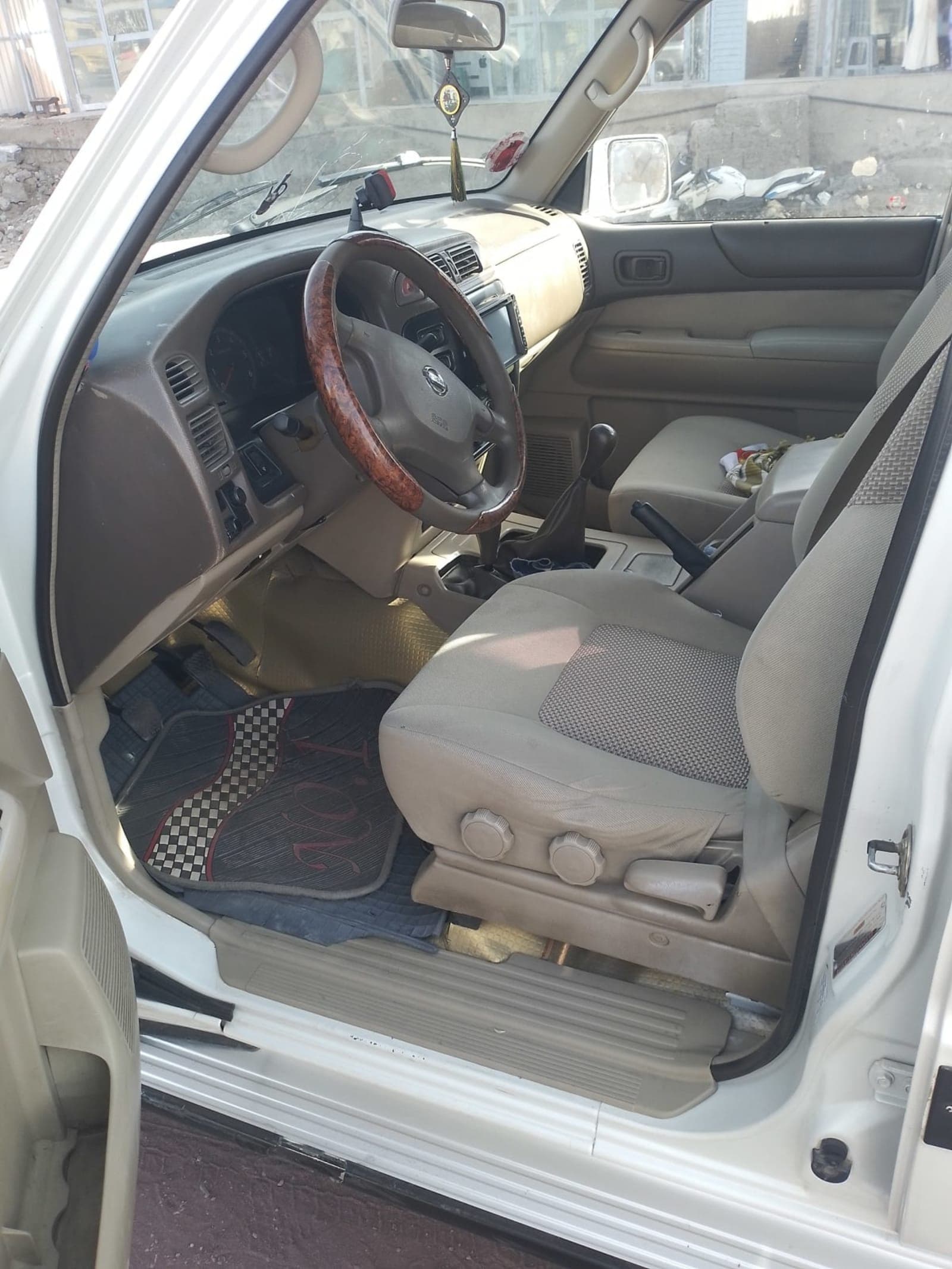 2003 Nissan Patrol — photo 2