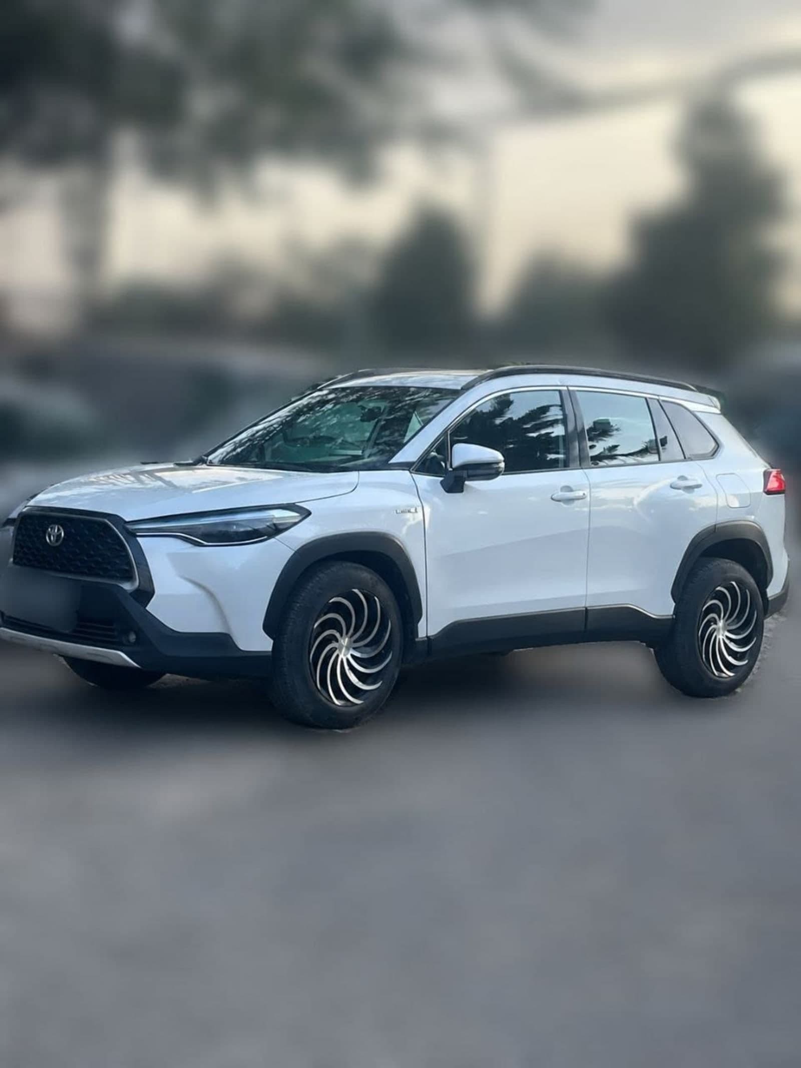 2022 Toyota Corolla Cross Hybrid — photo 2