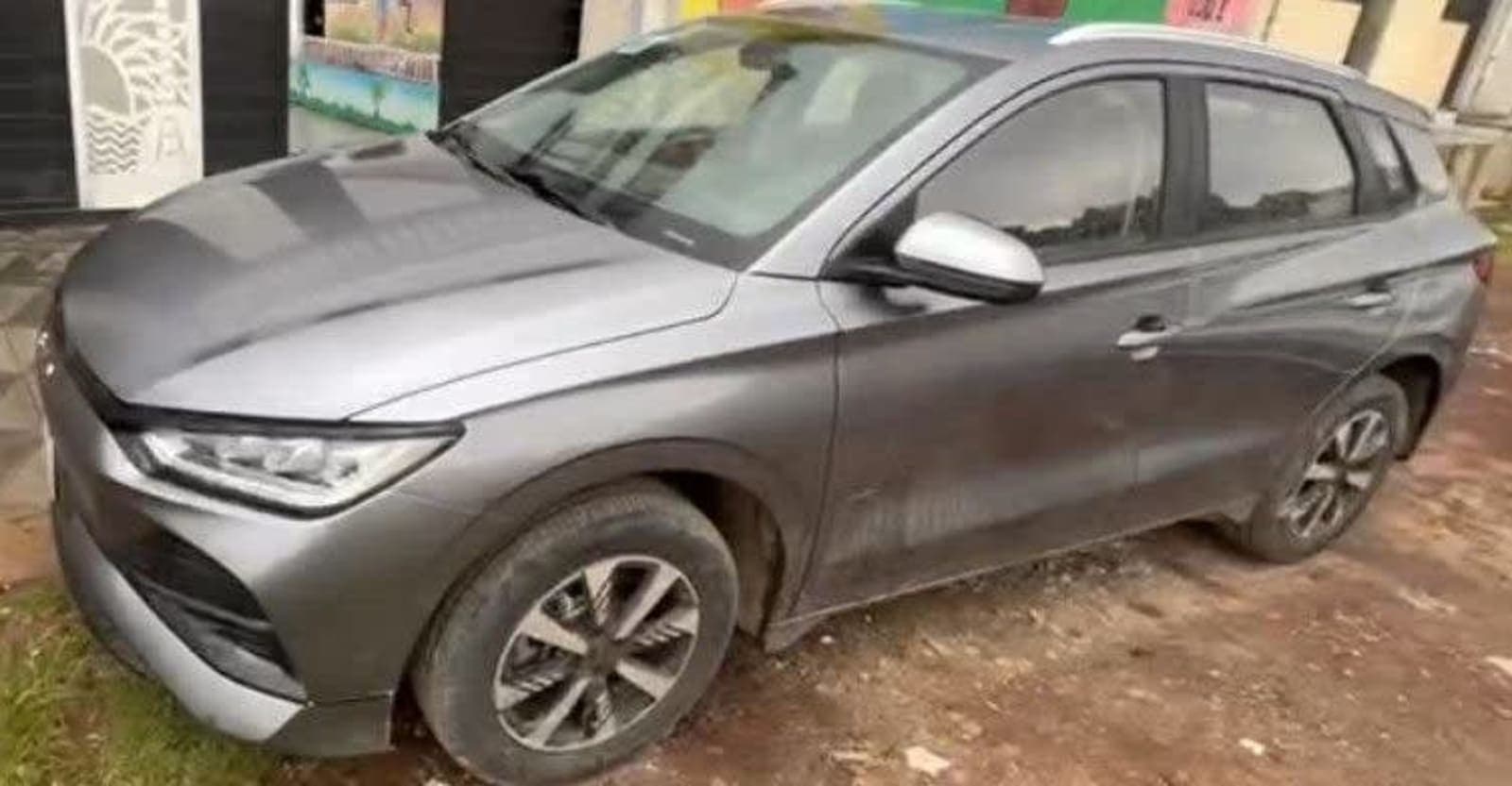2025 BYD E2 — photo 3