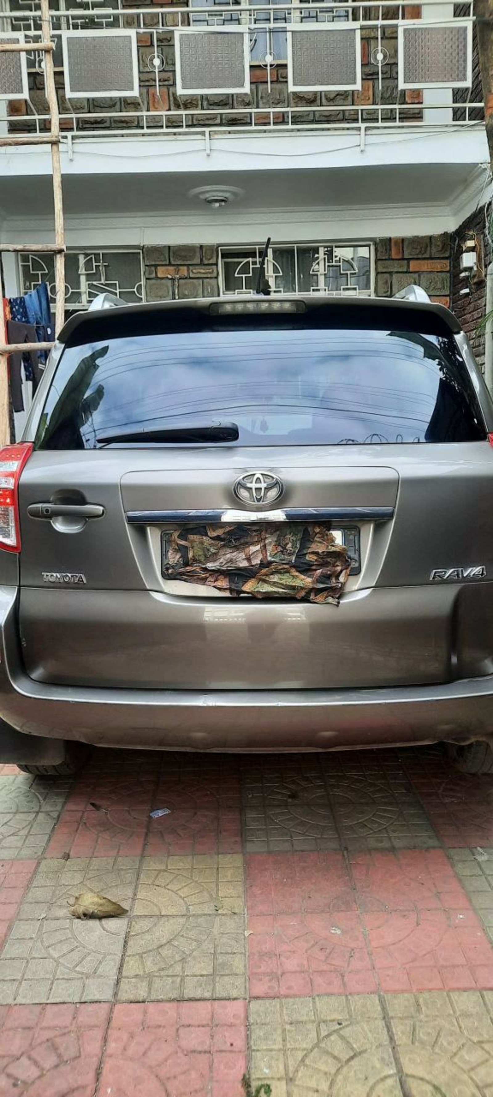2012 Toyota Rav4 — photo 2