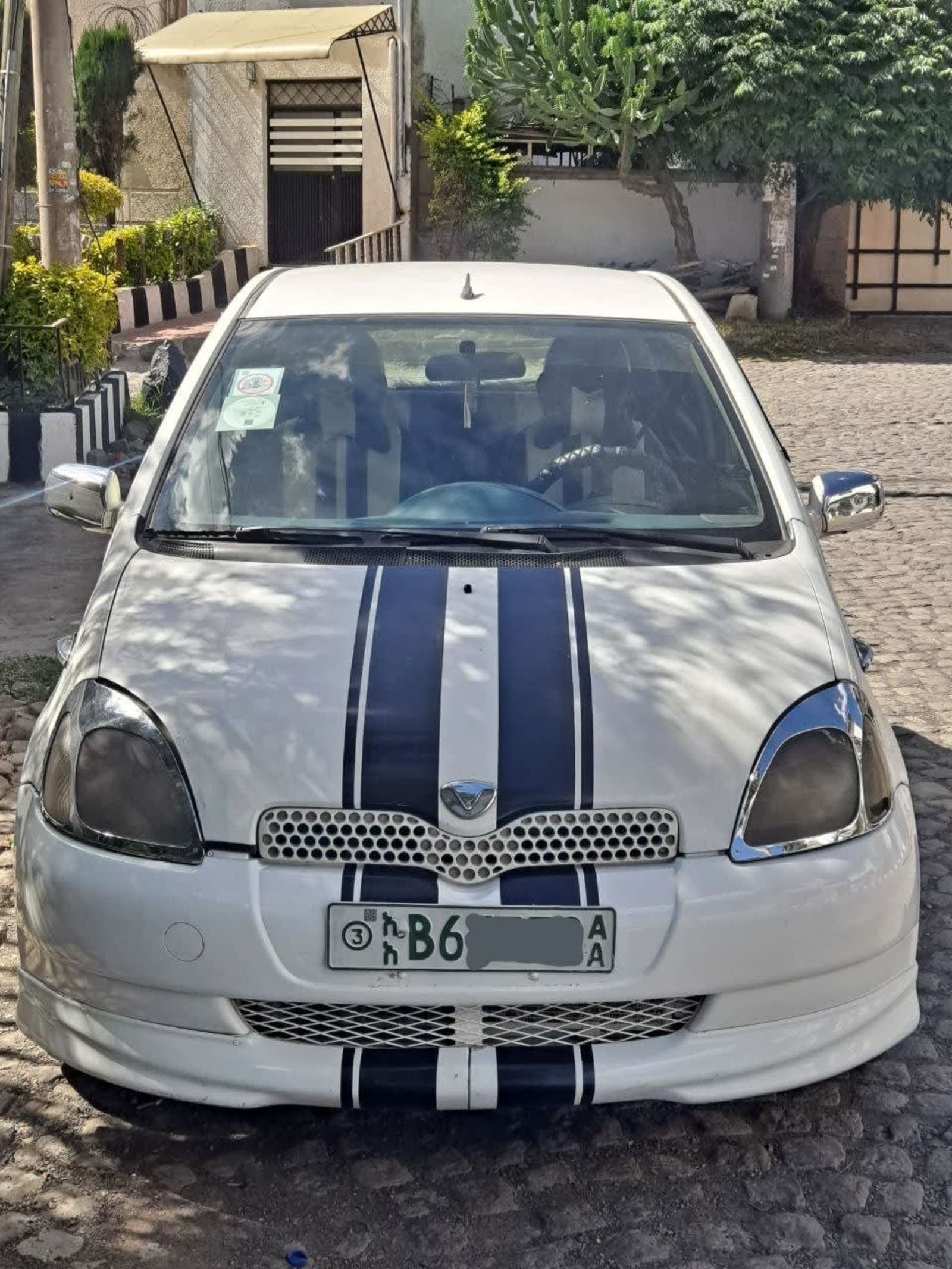 2001 Toyota Vitz — photo 5