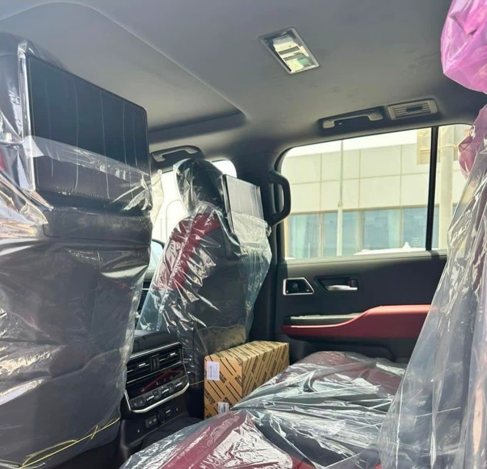2025 Toyota Land Cruiser LC300 VXR — photo 5