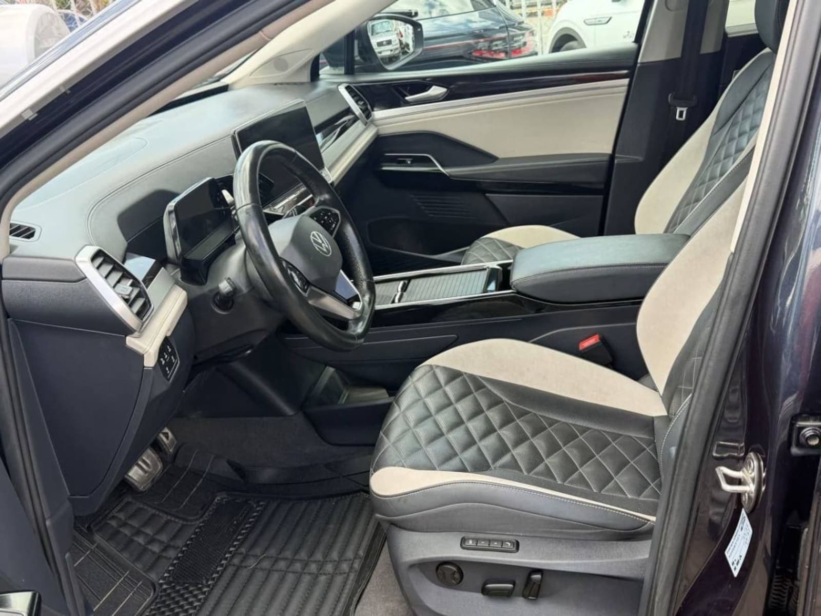 2022 Volkswagen ID.6 Crozz Pro — photo 4