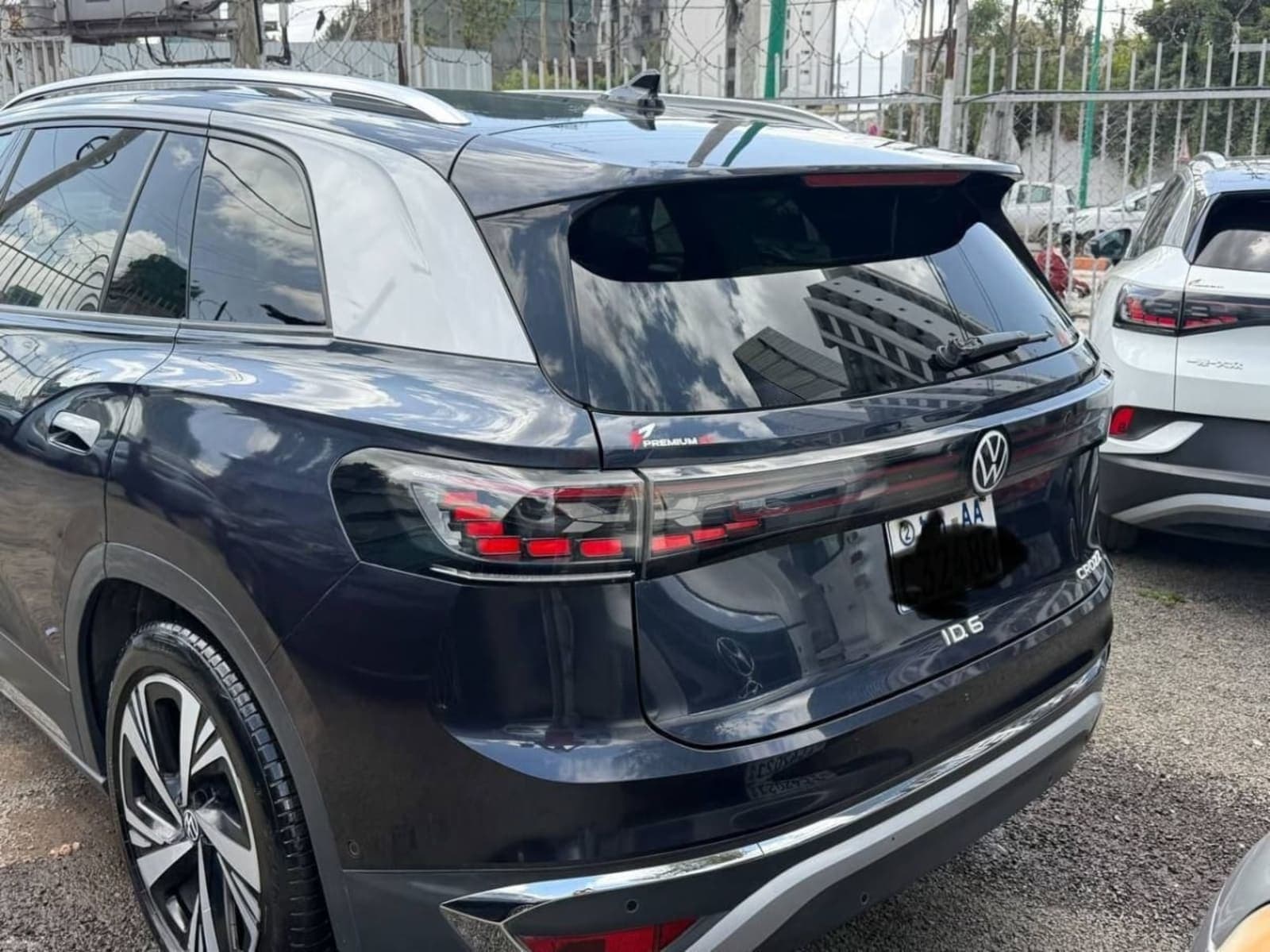 2022 Volkswagen ID.6 Crozz Pro — photo 5