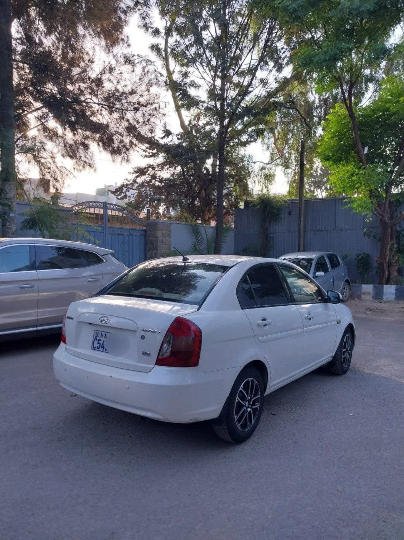 2010 HYUNDAI ACCENT — photo 7