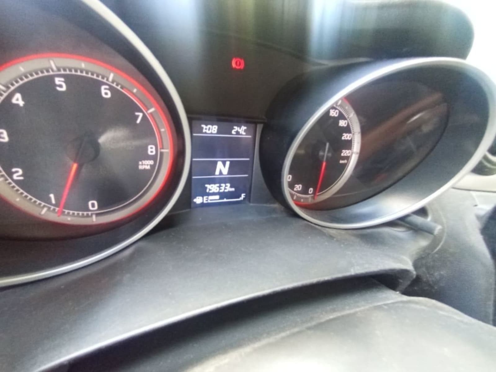2021 Suzuki Swift — photo 2