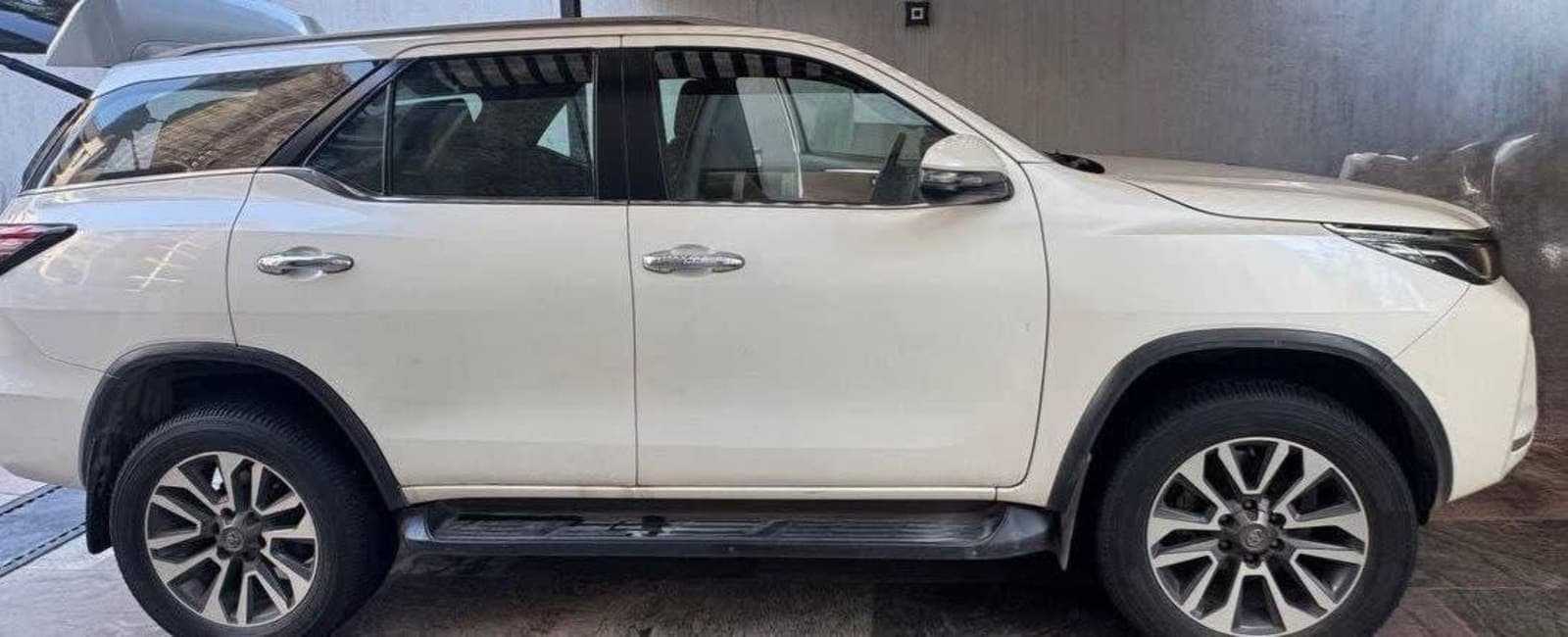 2018 Toyota Fortuner — photo 4