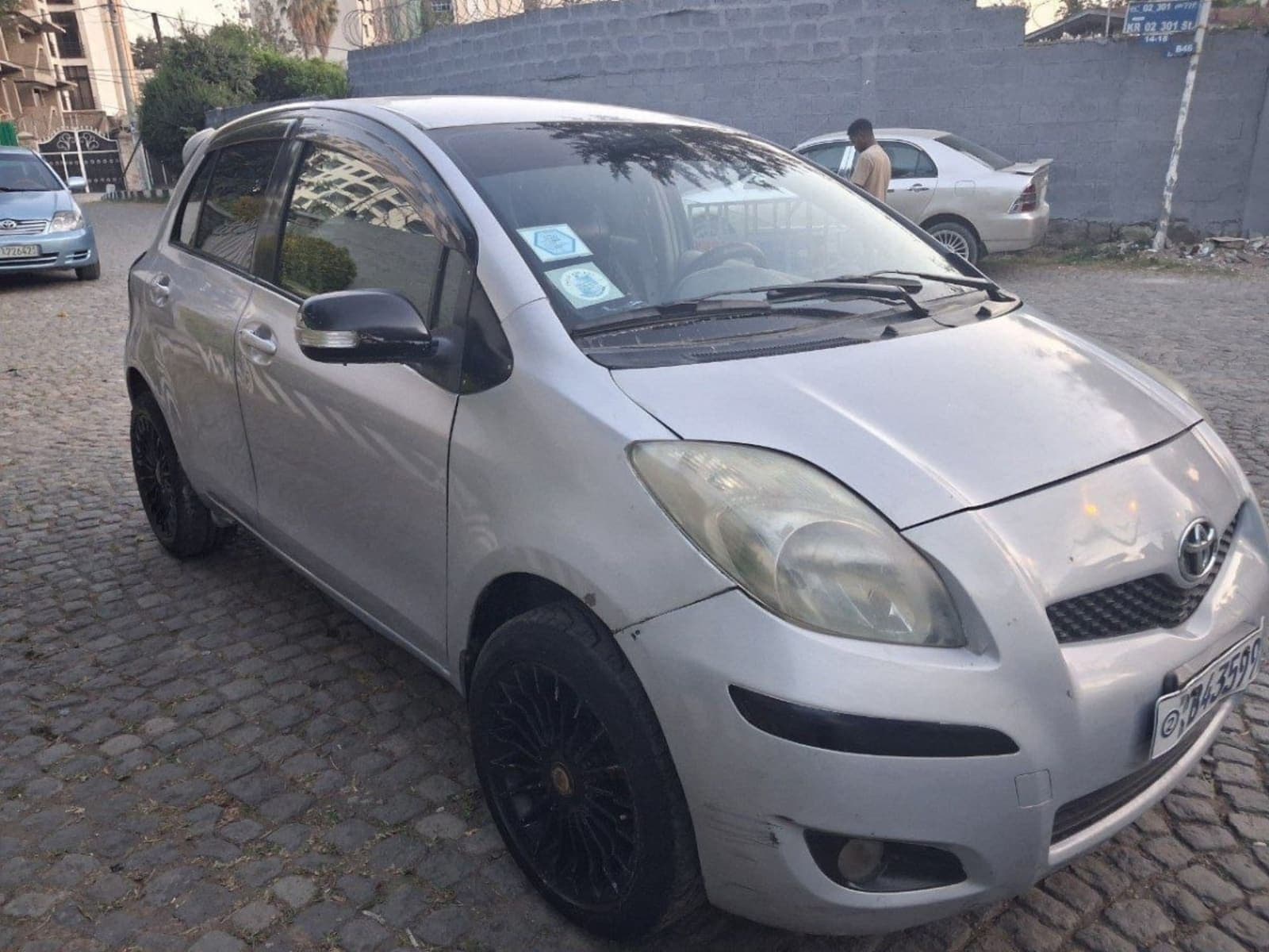 2010 Toyota Yaris Compact — photo 7